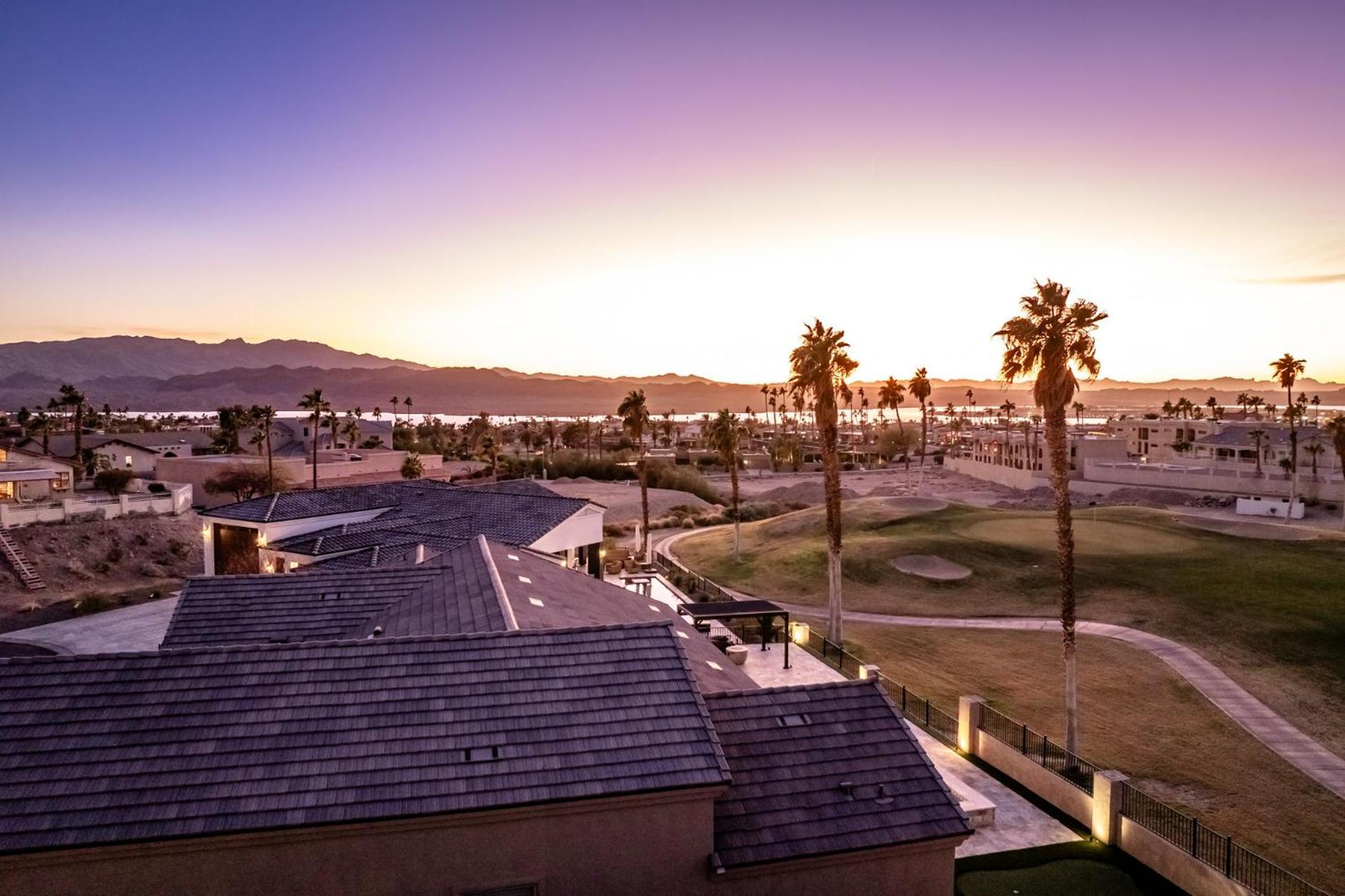 New Golf Course Oasis In Havasu Holiday home