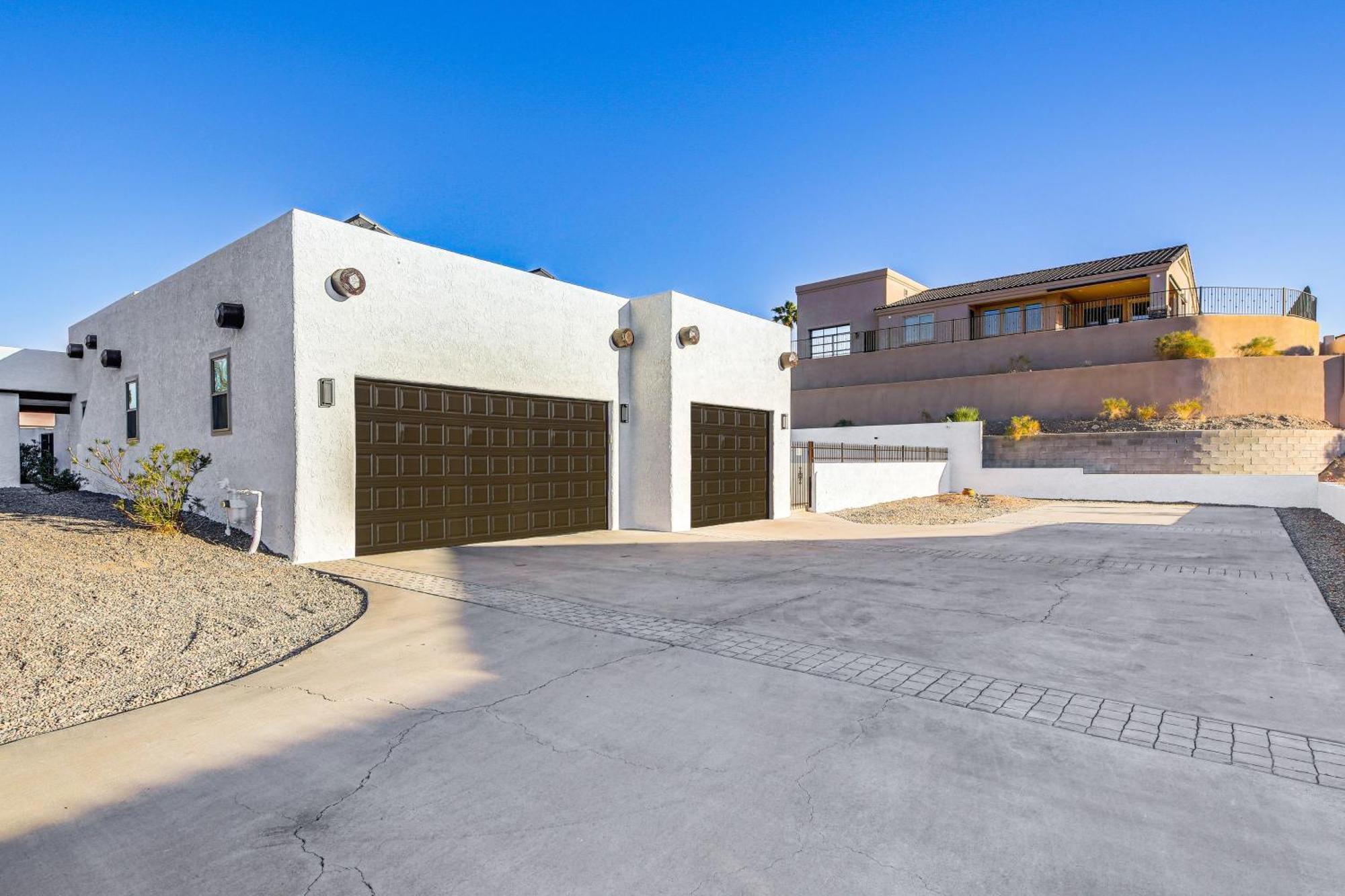 Pet-friendly Havasu With Hot Tub And Pool Holiday home
