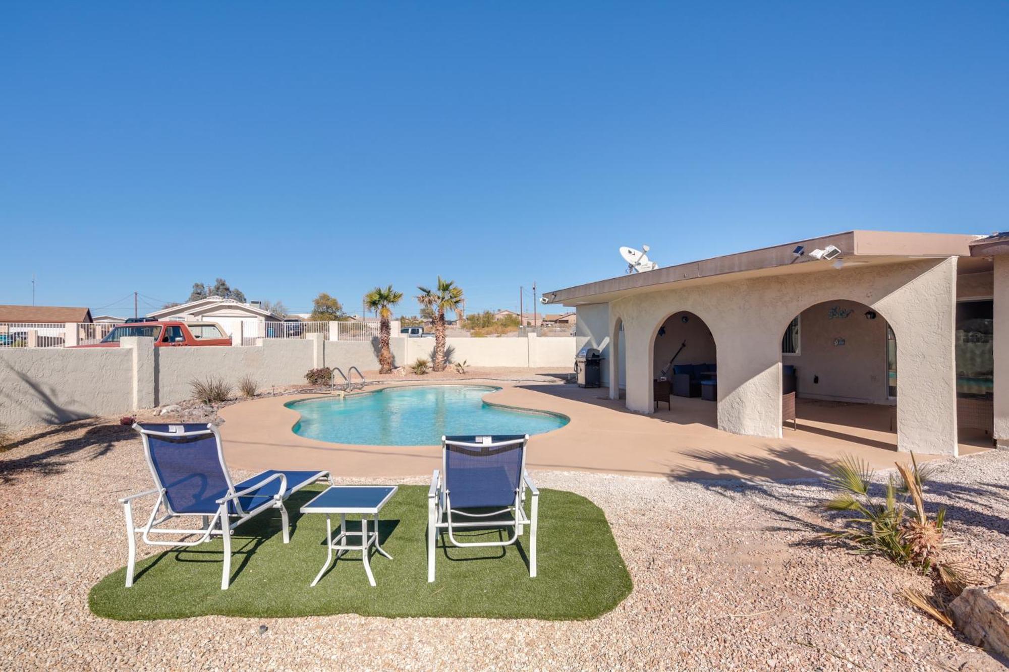 Sunny With Pool And Patio About 3 Miles To The Lake! Holiday home *