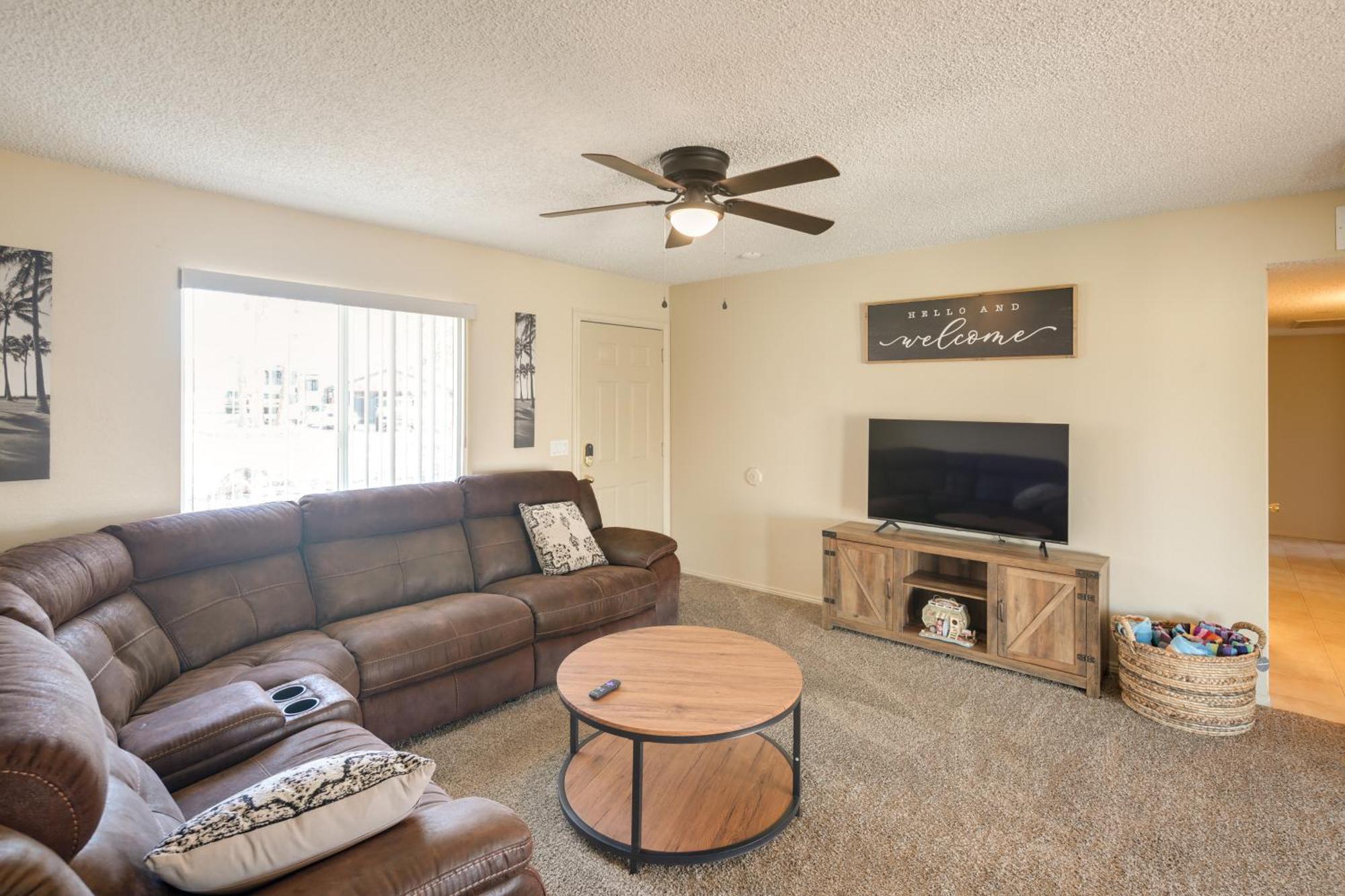 Sunny With Pool And Patio About 3 Miles To The Lake! Holiday home