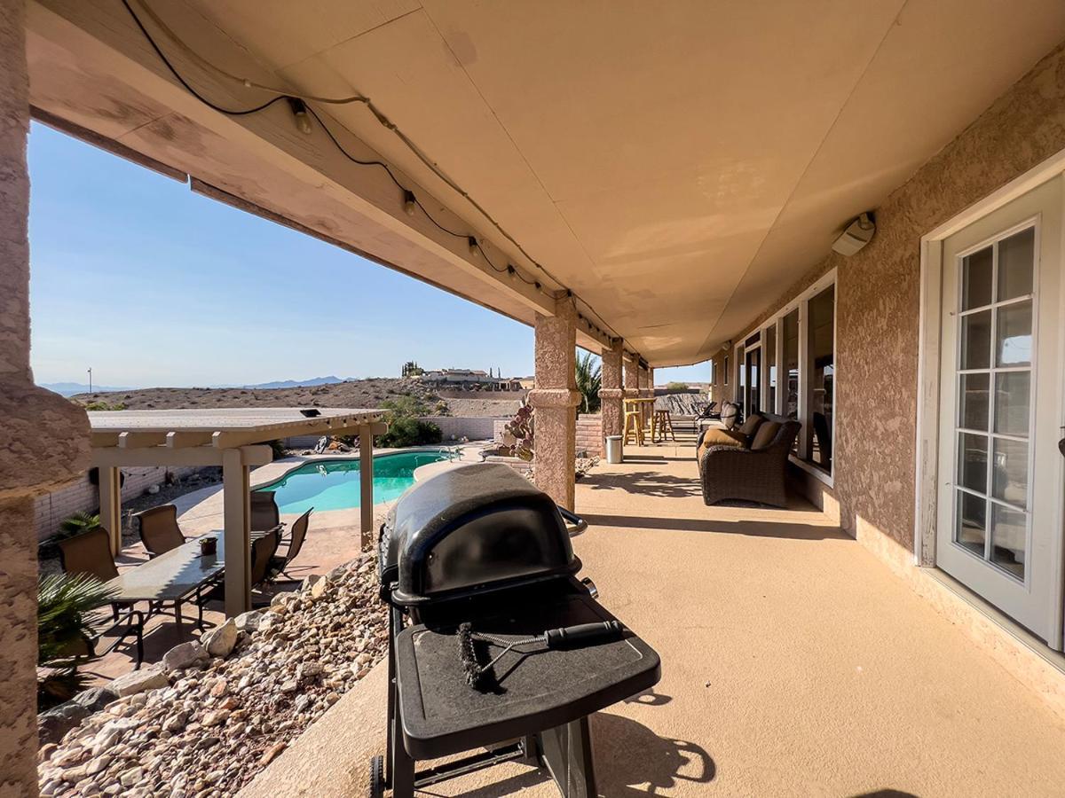 Lodestar Livin 4-bedroom Pool Views Holiday home *