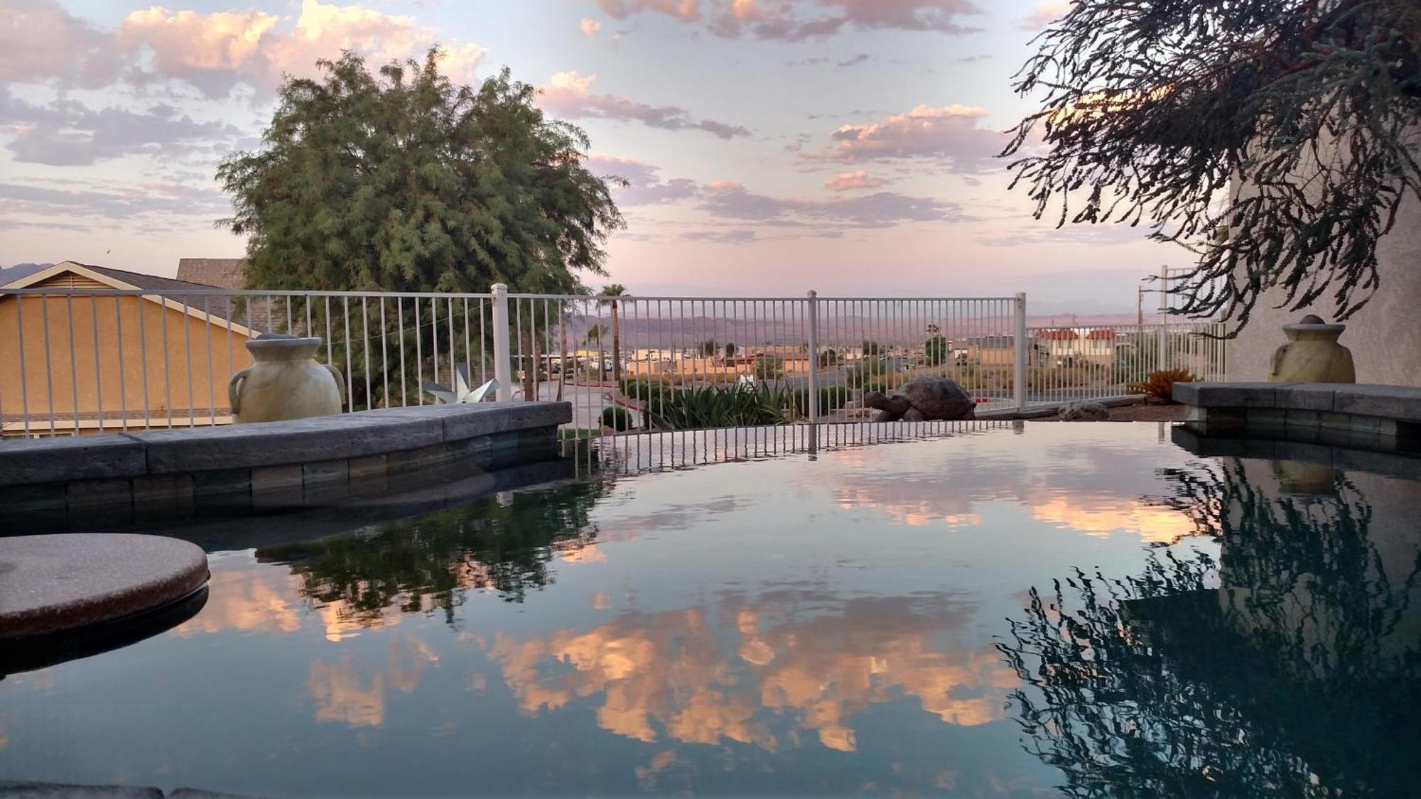 Shoshone Lower Unit With And Pool Views Holiday home Lake Havasu City