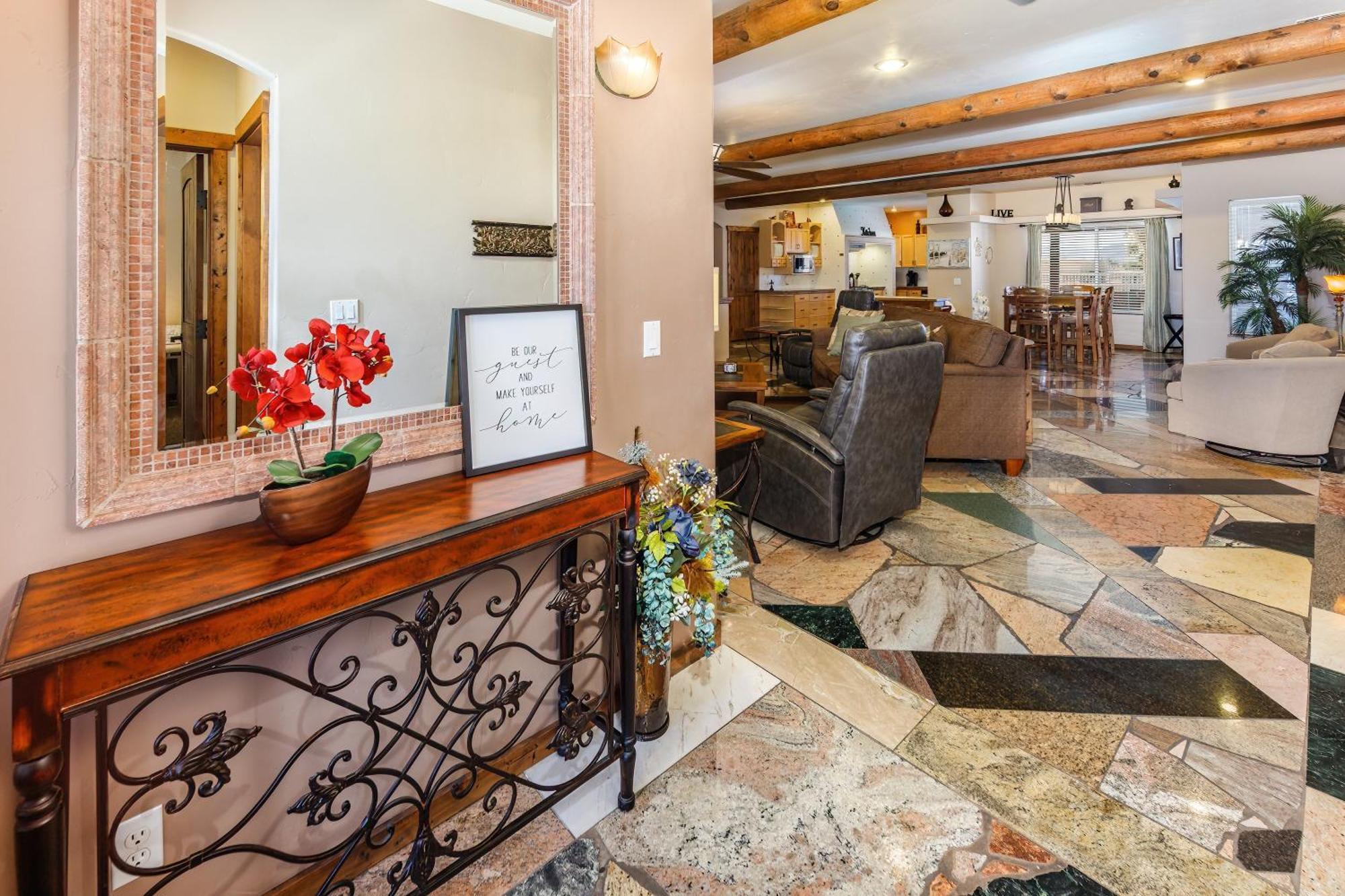 Holiday home 3 Minutes To Windsor Launch Pool Views Lake Havasu City