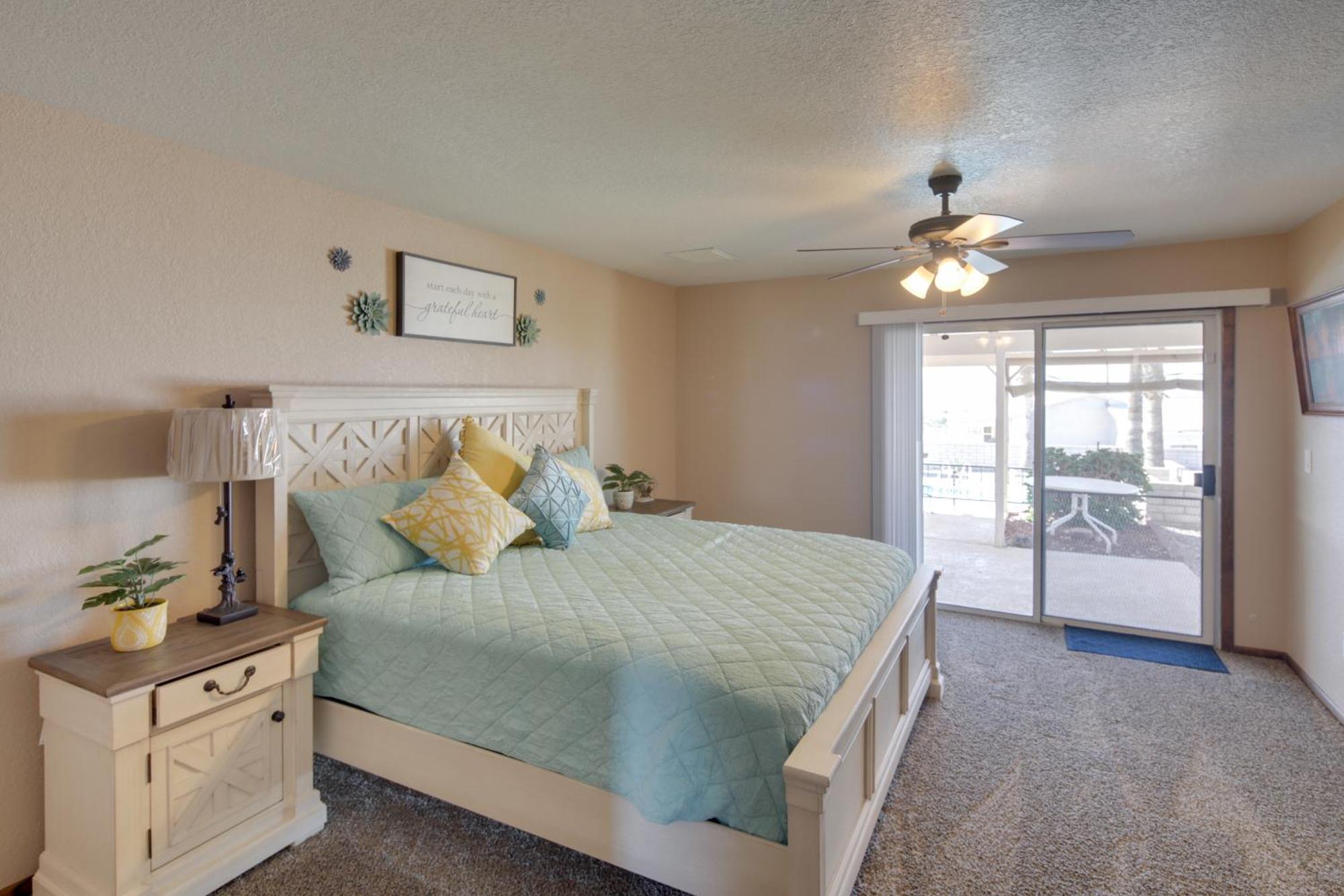 Private Oasis With Pool And Views, 2 Mi To Havasu Lake Havasu City