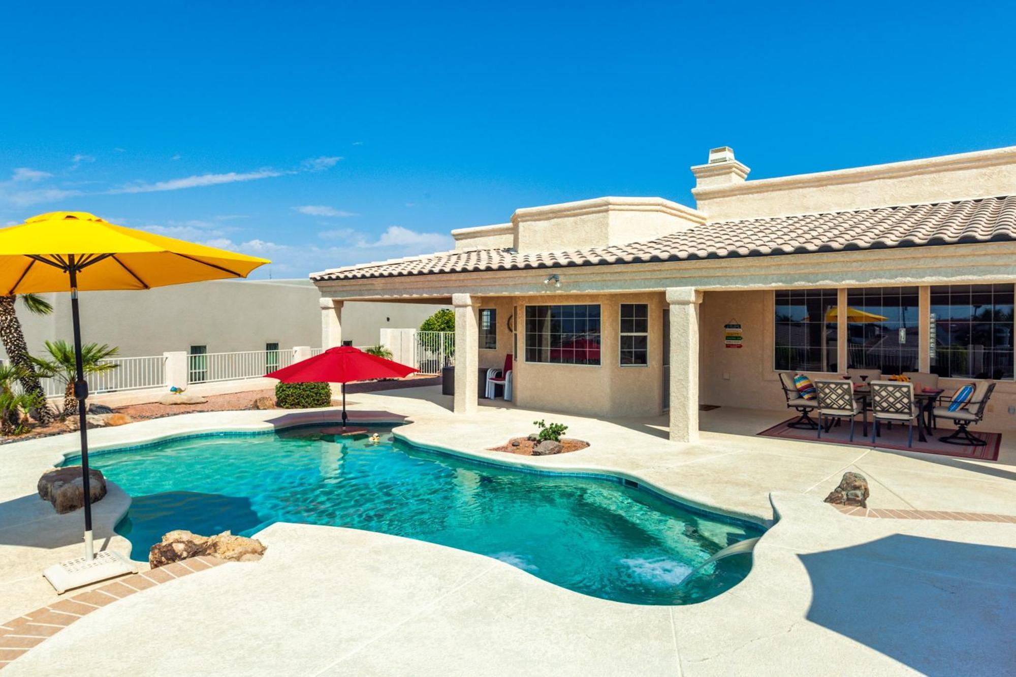 Tropic Paradise Pool Holiday home *
