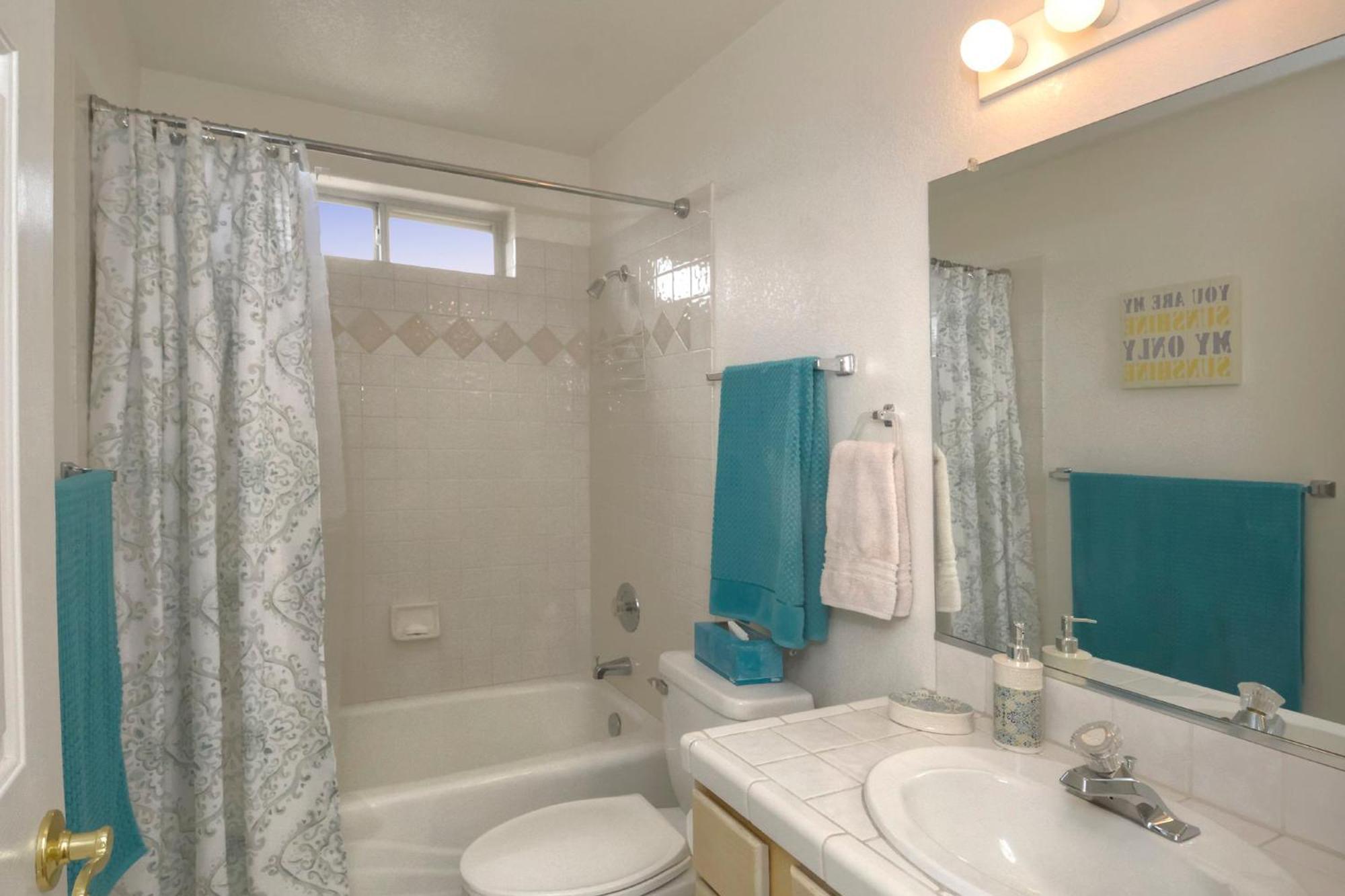 Trendy Southside Beauty With Rv Access