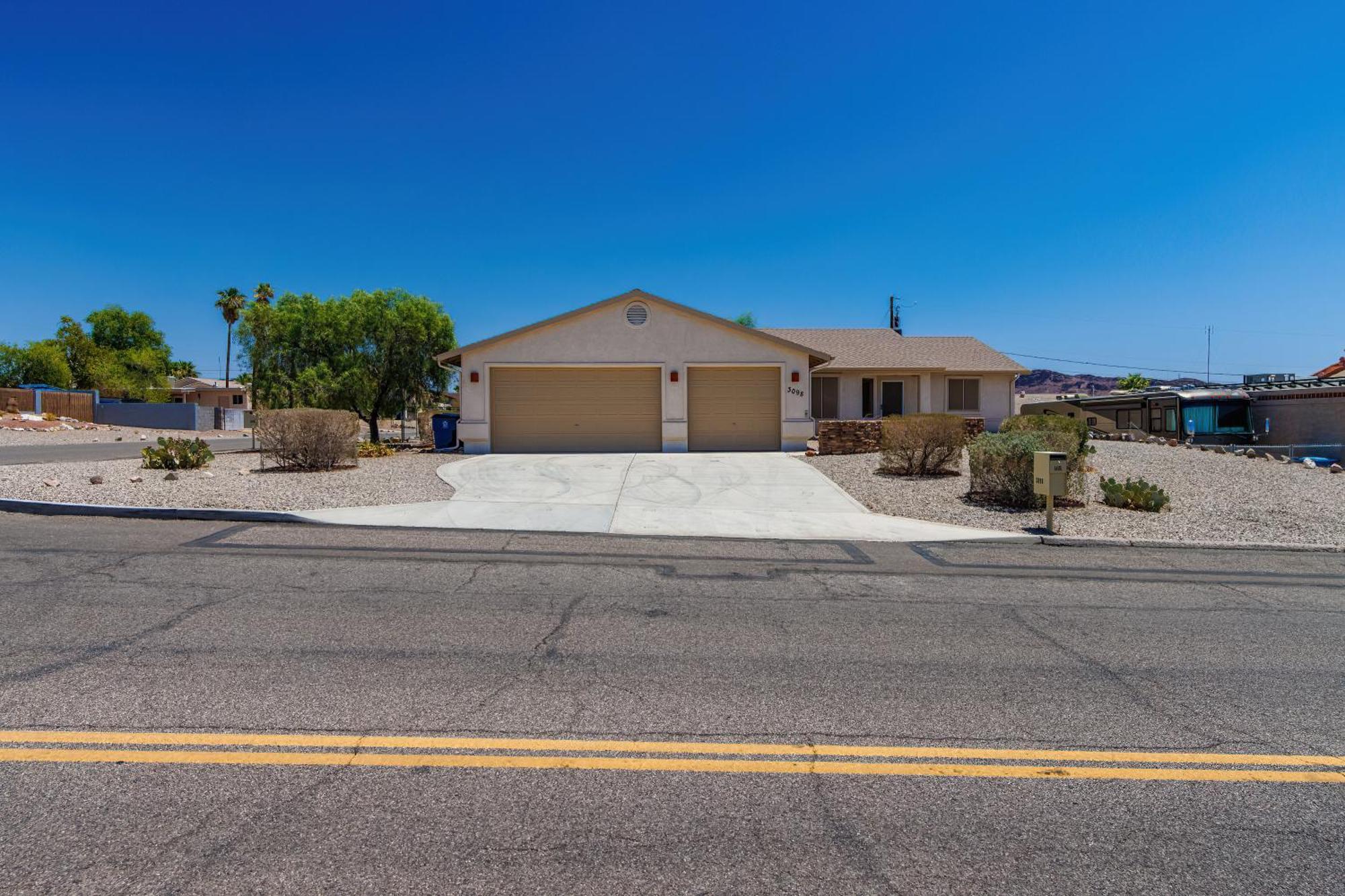 Breezing Southwind Boat Garage Holiday home Lake Havasu City
