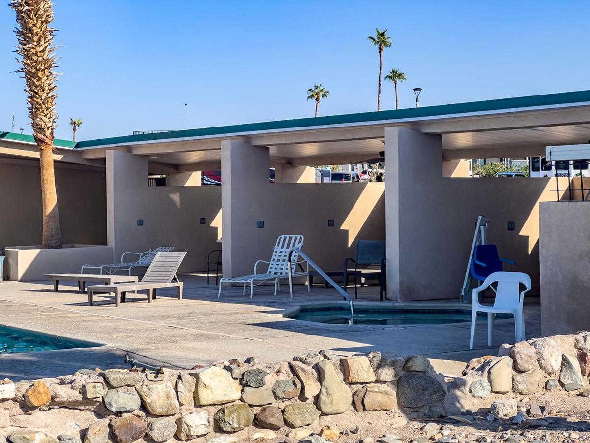 Sam's Beachcomber Beauty Front Row Gorgeous Views #222 Holiday home