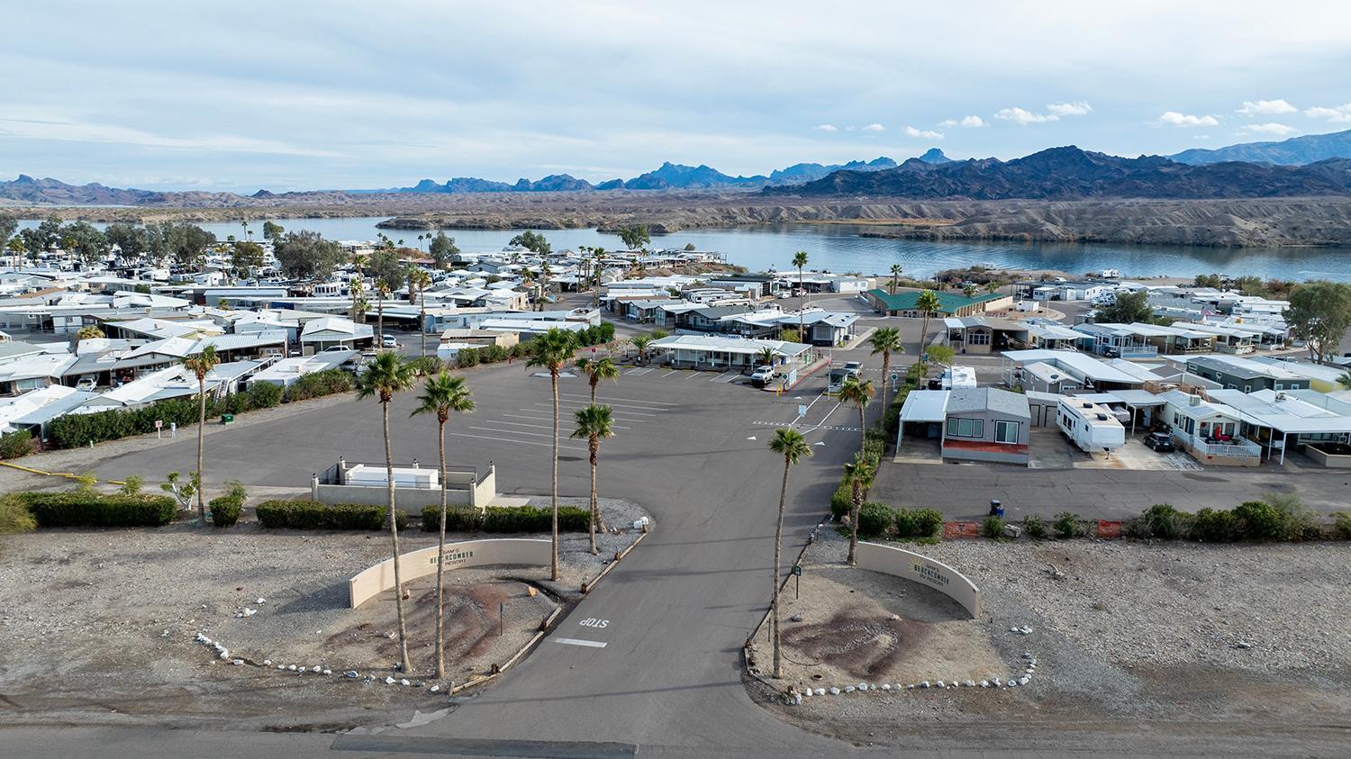 Holiday home Sam's Beachcomber Beauty Front Row Gorgeous Views #222 Lake Havasu City
