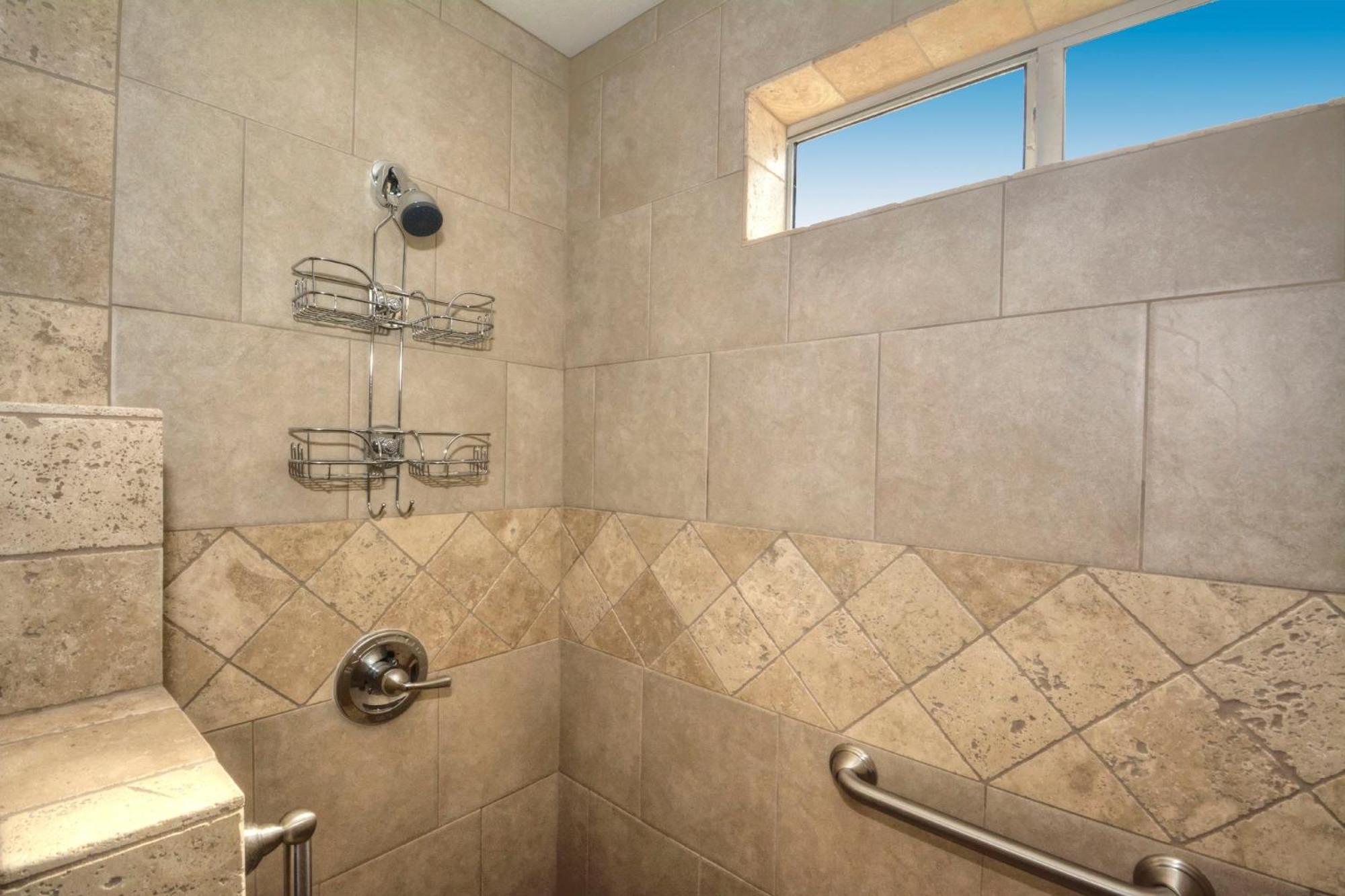 Holiday home Got A Big Group Coming To Lake Havasu City
