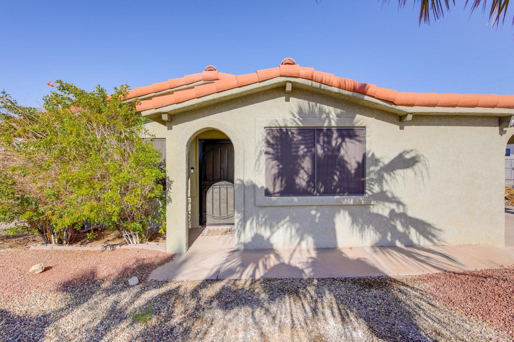 Havasu Getaway Less Than 3 Miles To Lakes Shore Holiday home *