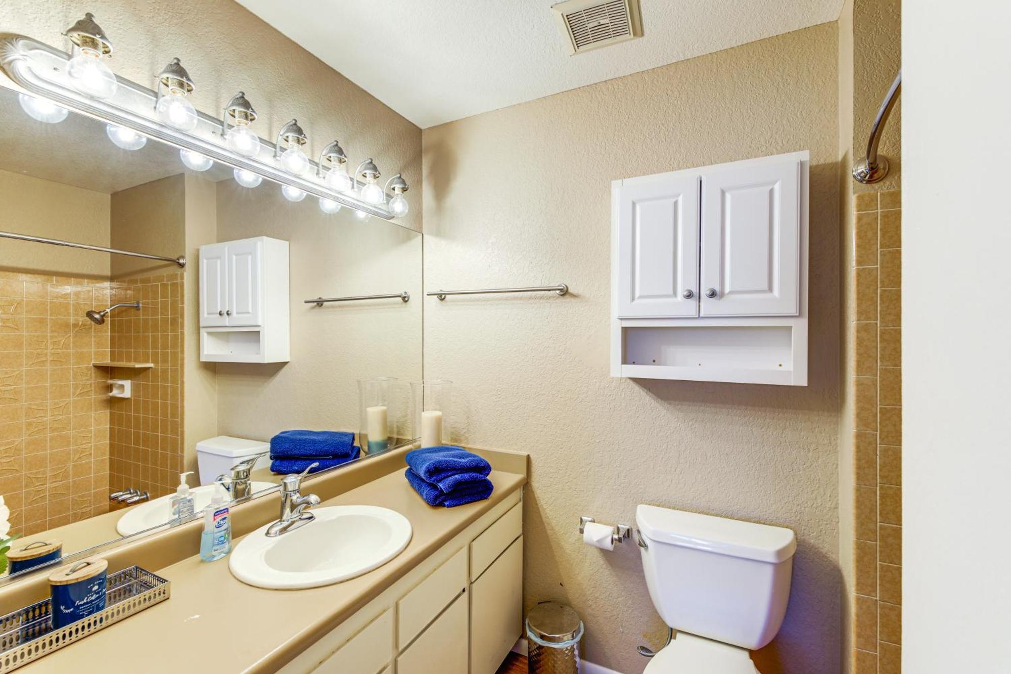 Havasu Getaway Less Than 3 Miles To Lakes Shore Lake Havasu City