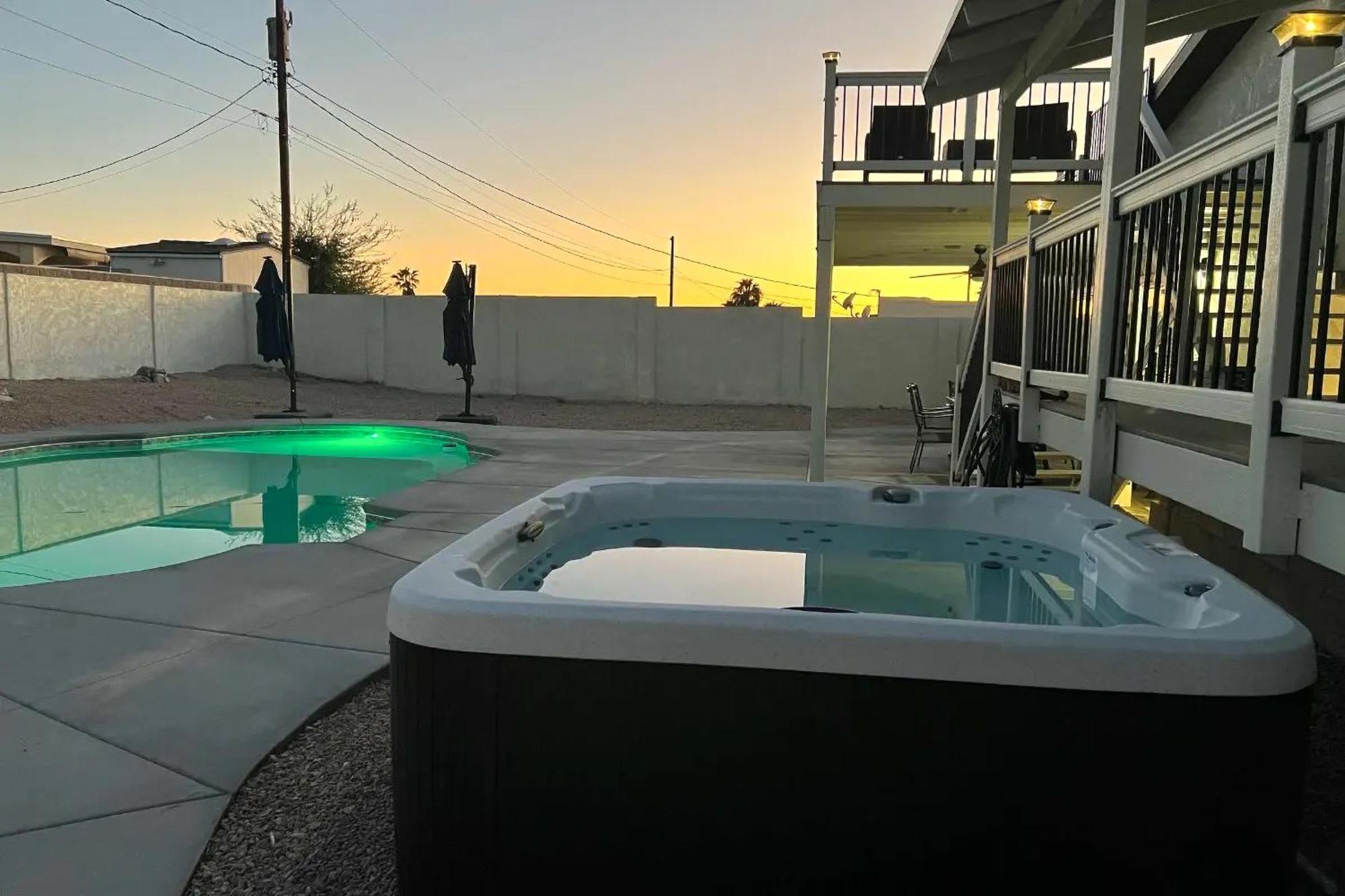 Havasu Vacation With Pool And Hot Tub *