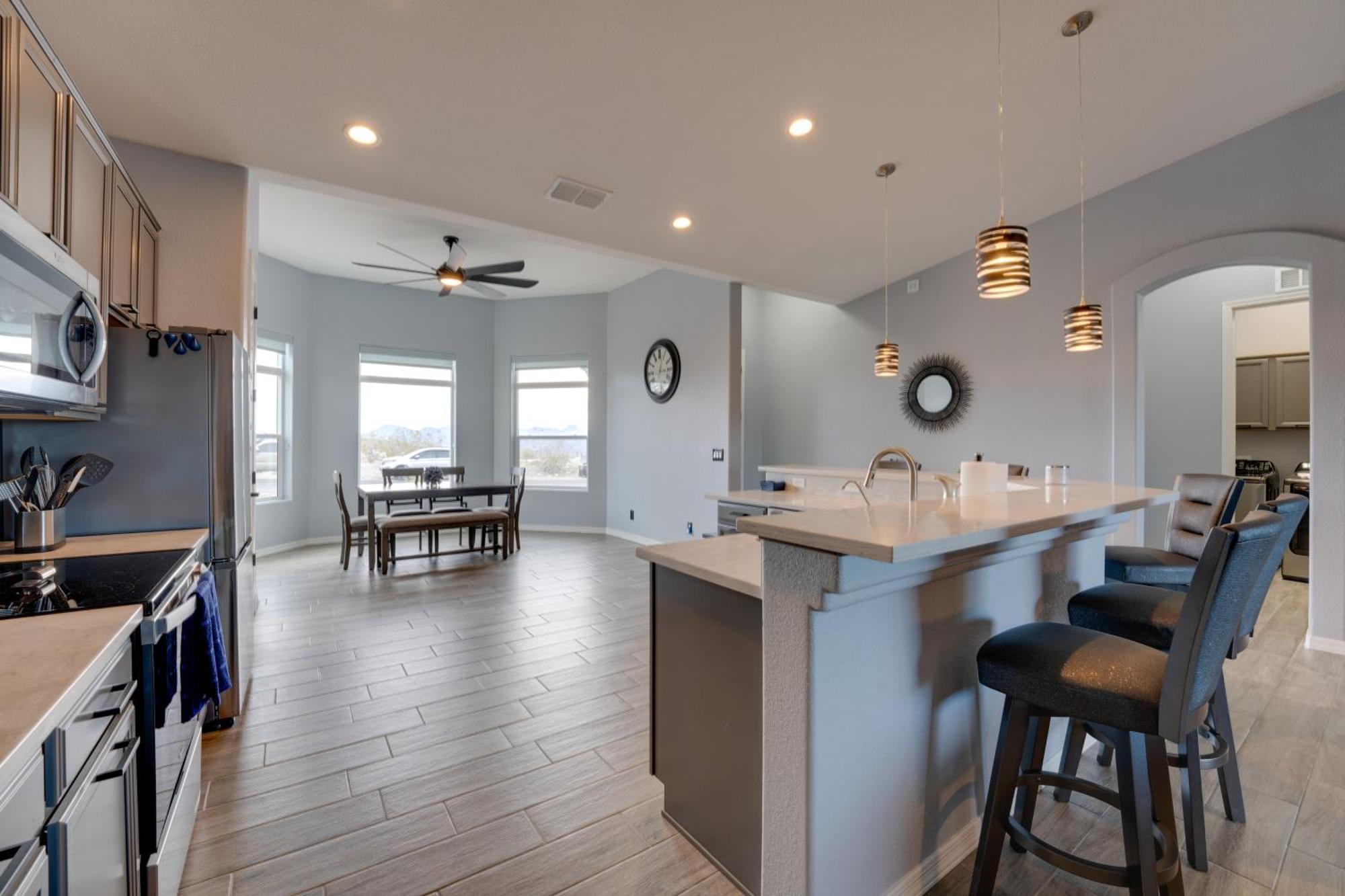 Newly Constructed Havasu With Pool Holiday home *