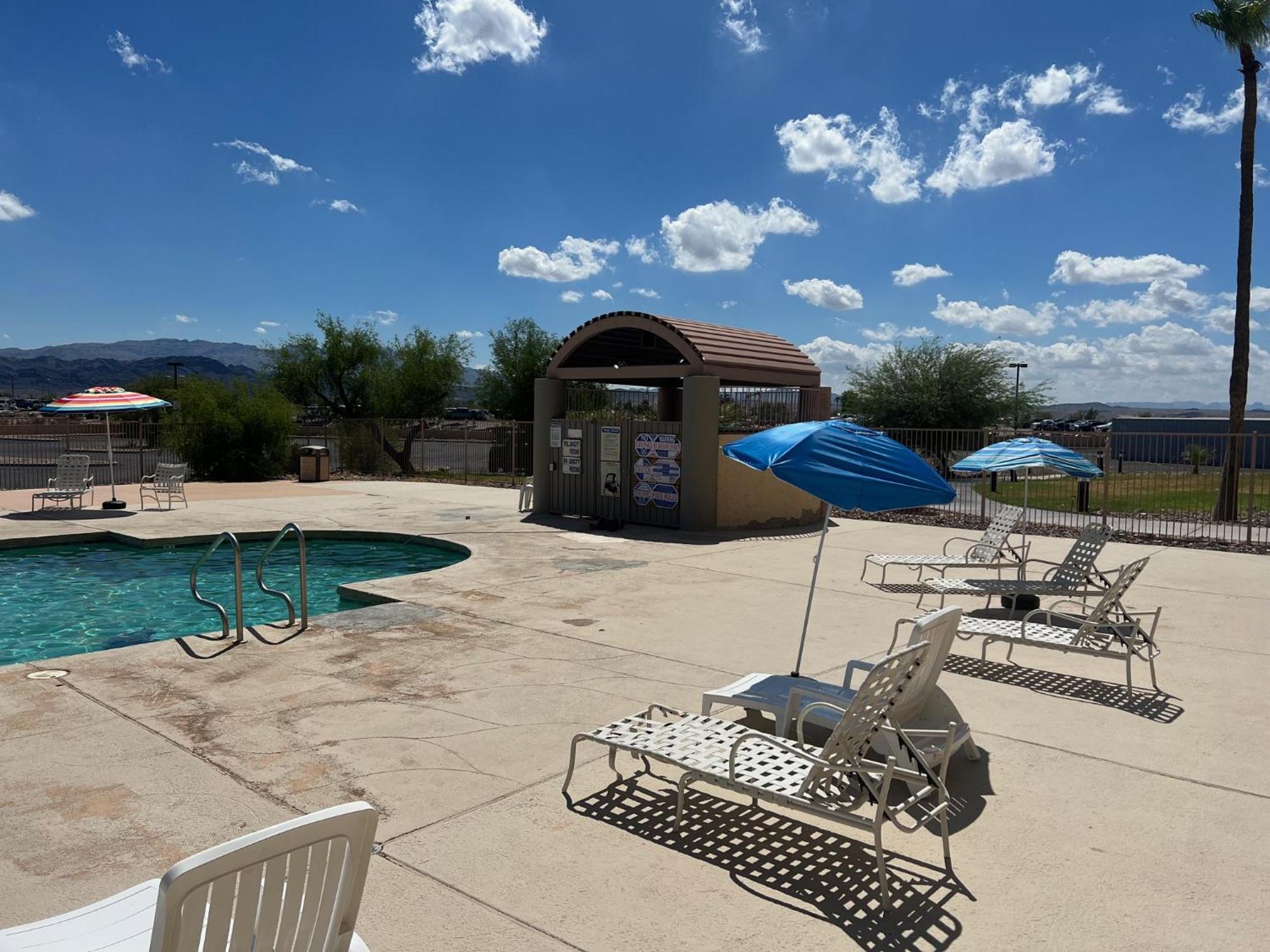 6 Havasu Az Hotel 2*