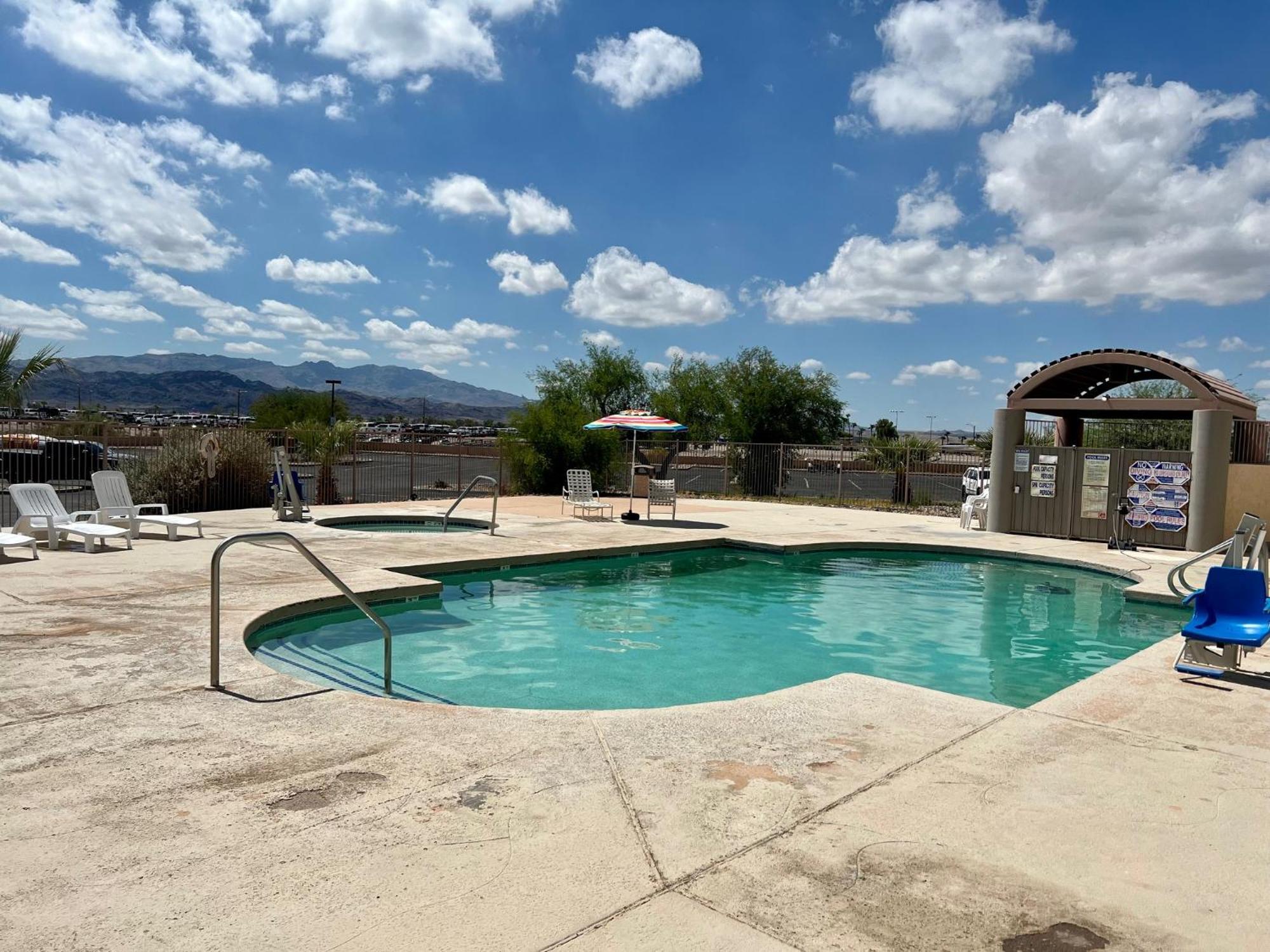 6 Havasu Az Hotel 2*