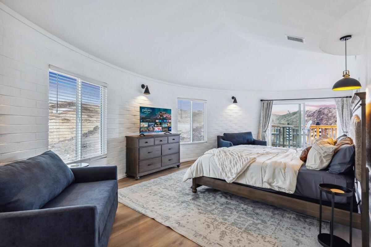 The Castle, A Luxury Compound Retreat Lake Havasu City