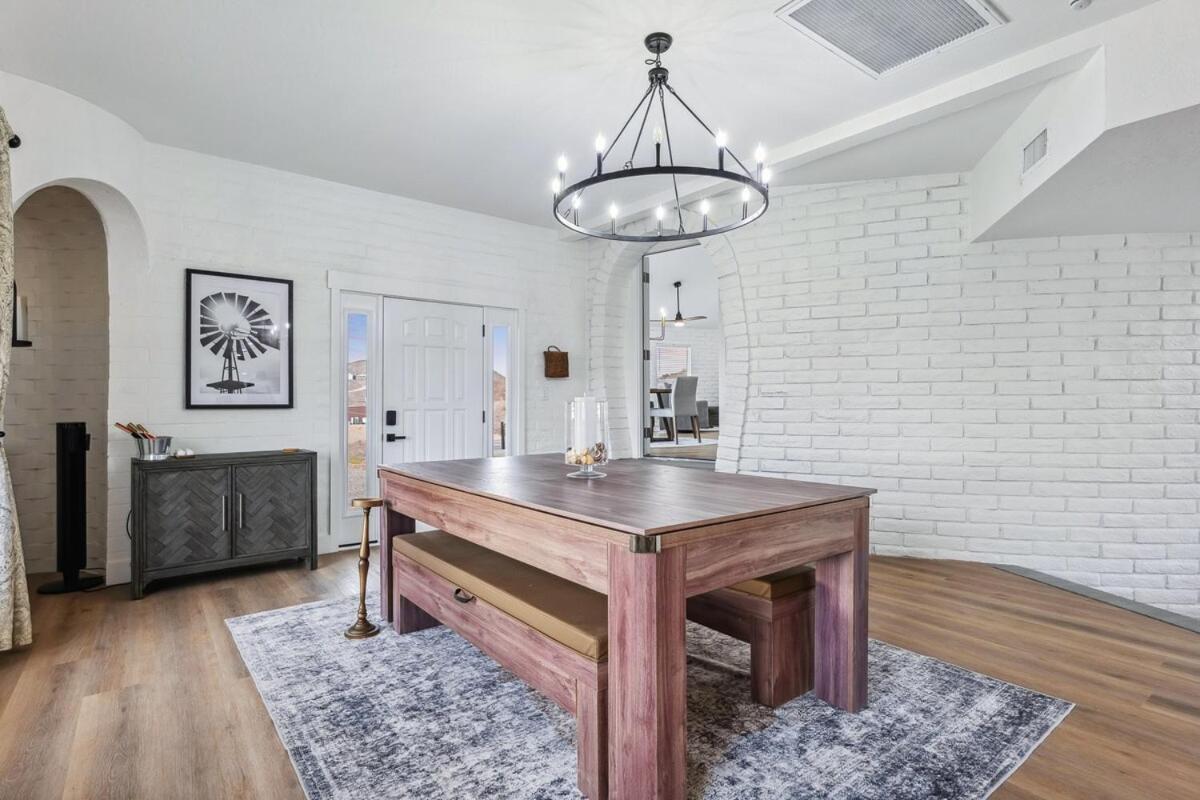 The Castle, A Luxury Compound Retreat Holiday home Lake Havasu City