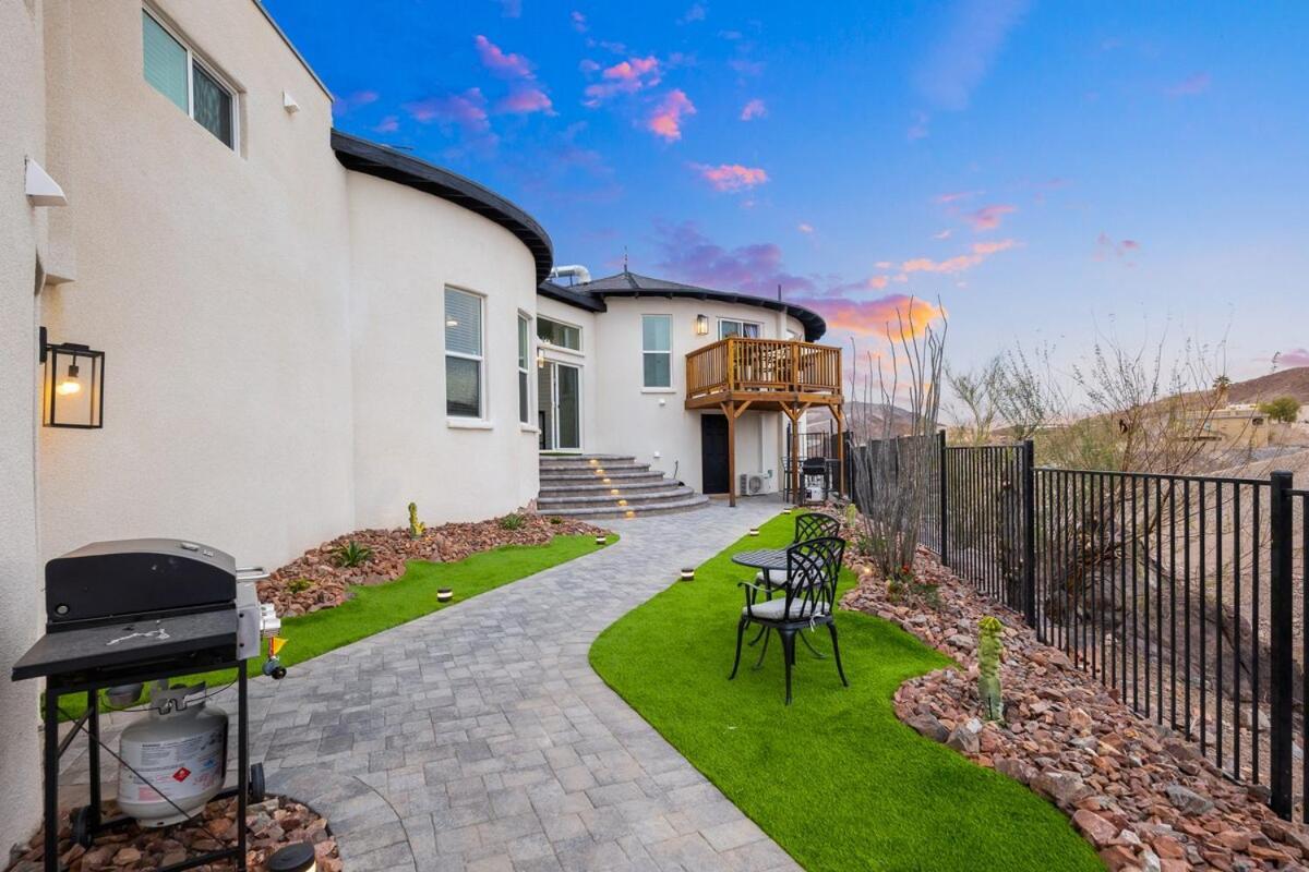 The Castle, A Luxury Compound Retreat * Lake Havasu City