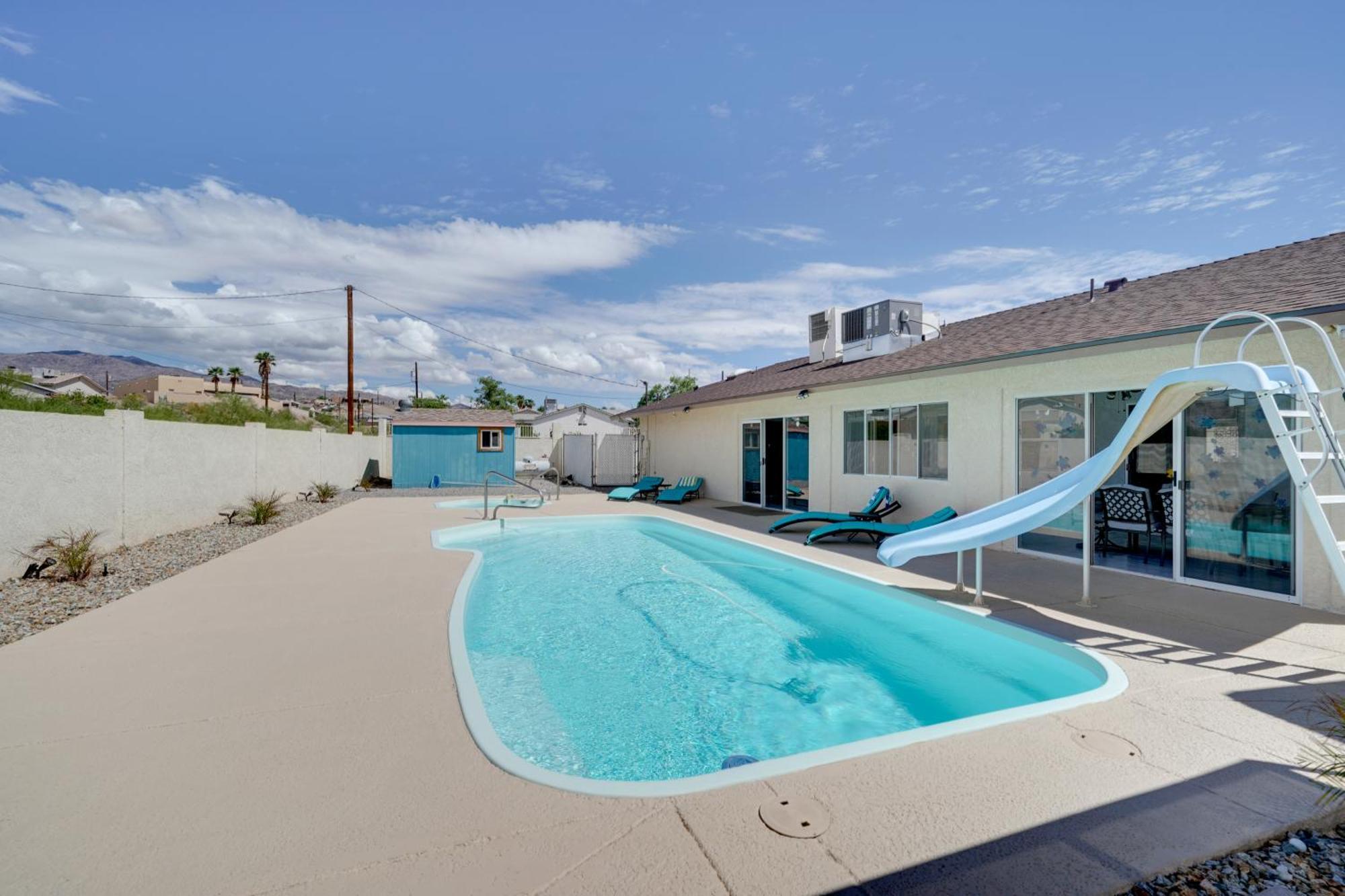Havasu With Pool And Waterslide! Holiday home Lake Havasu City