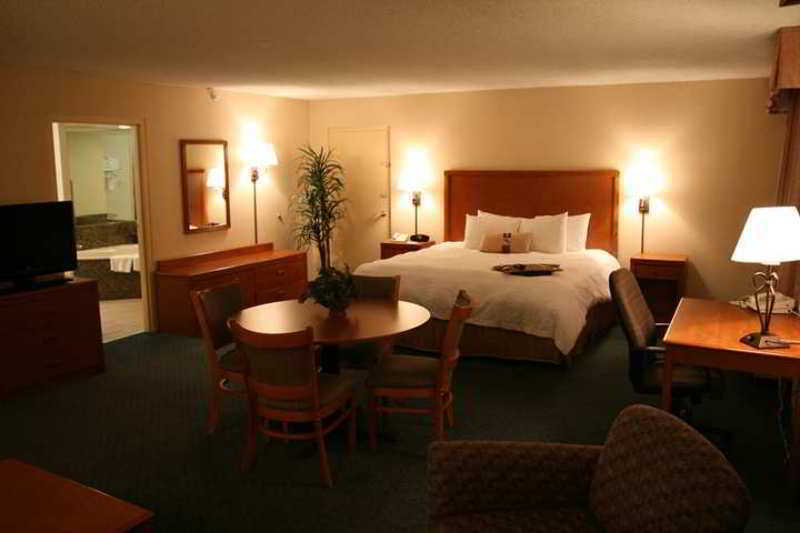 Hampton Havasu Hotel 3*