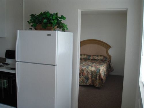 Royal Motel 2*