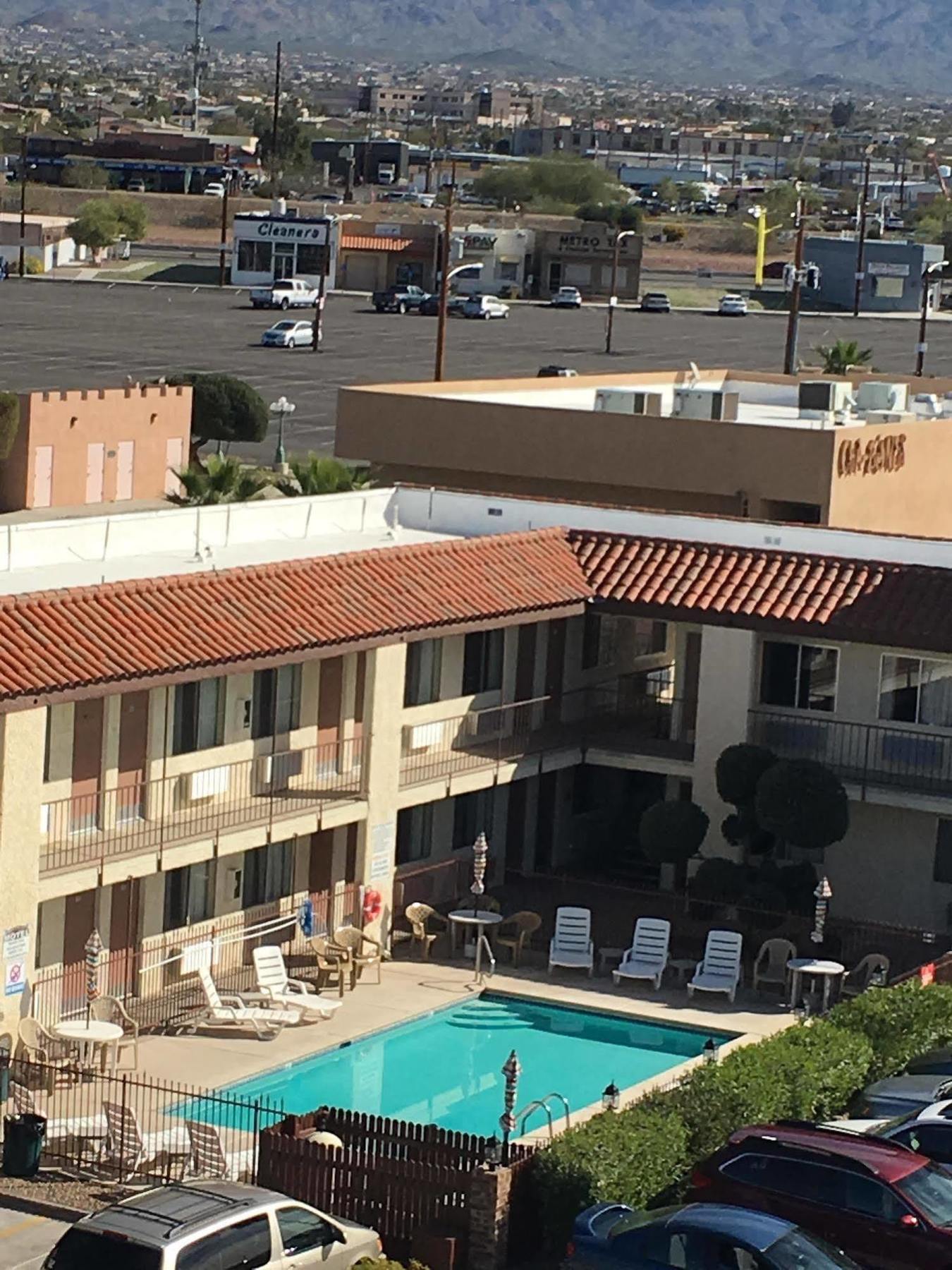 Sway Motel