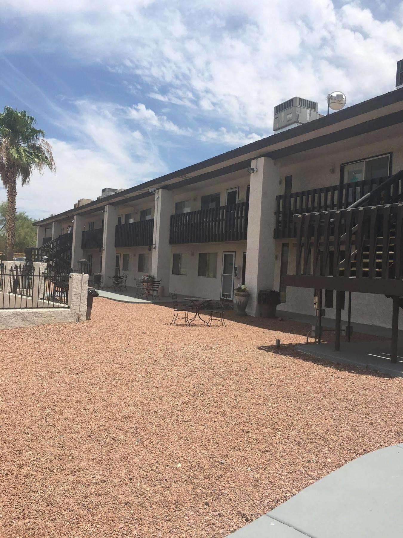 Sands On The Fairway Motel 2*