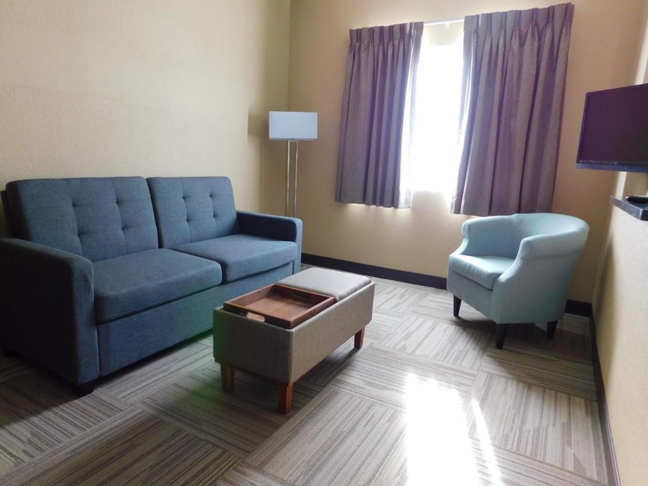 Island Hotel 2*