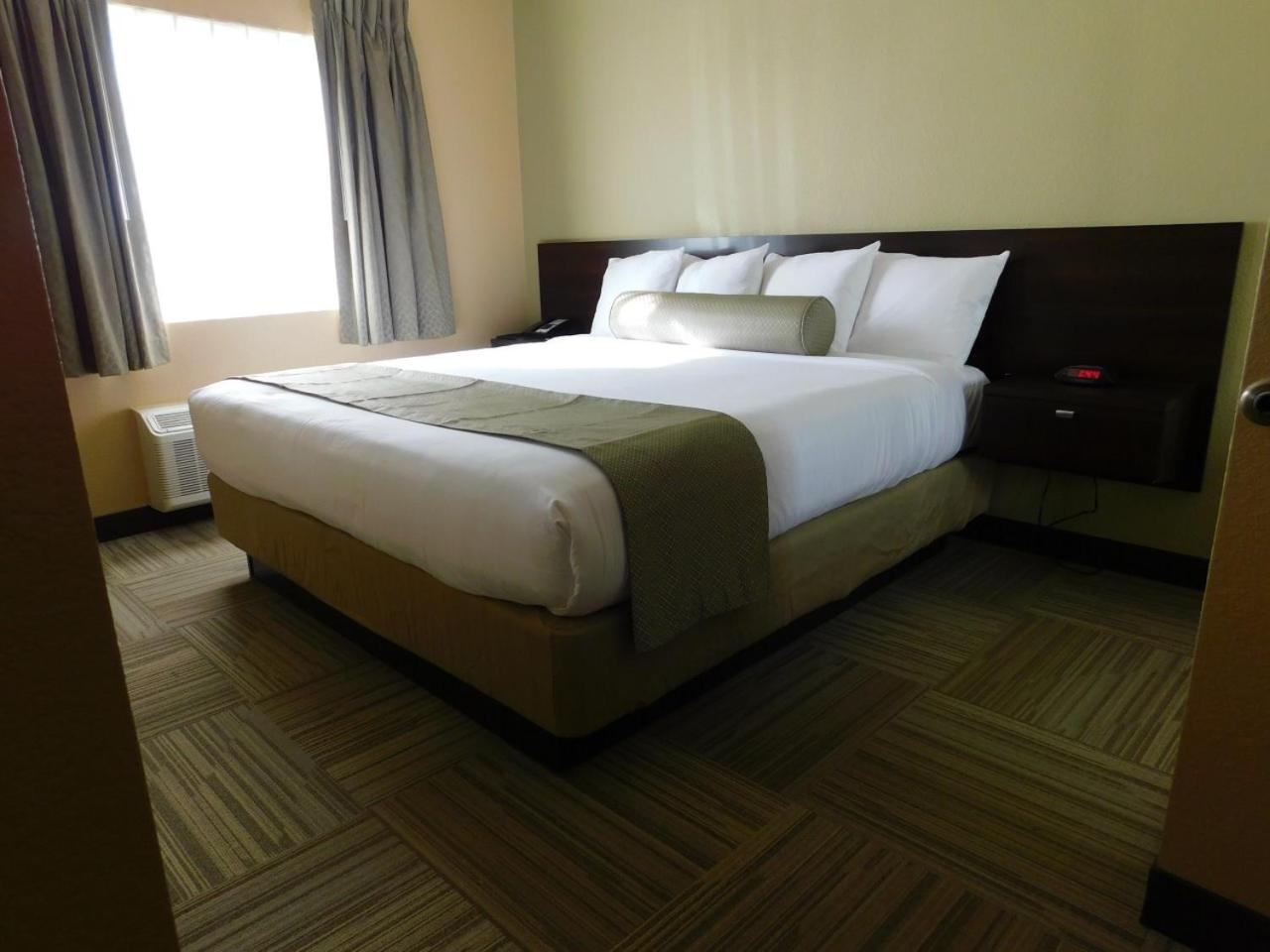 Island Hotel