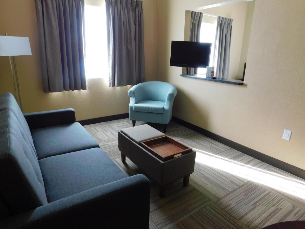 Hotel Island 2*