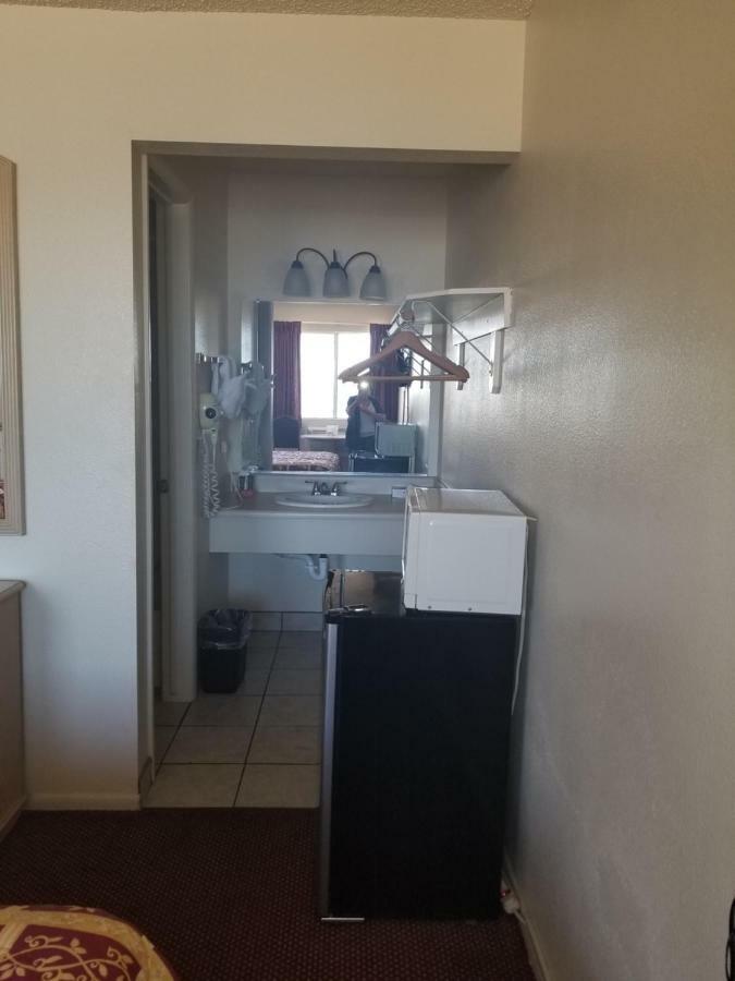 Sway Motel