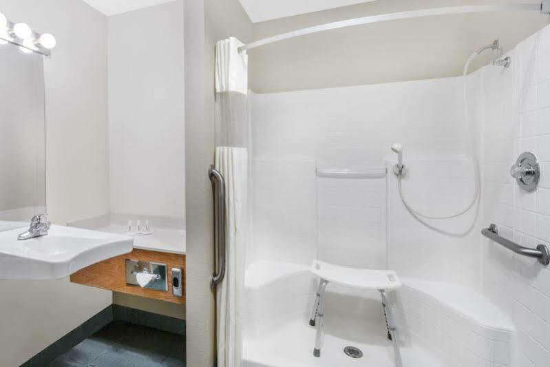 Travelodge By Wyndham Havasu Motel
