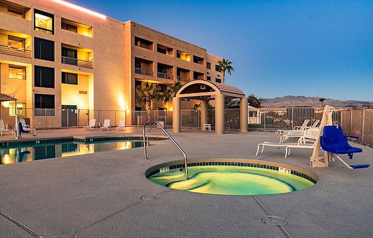 6 Havasu Az Hotel