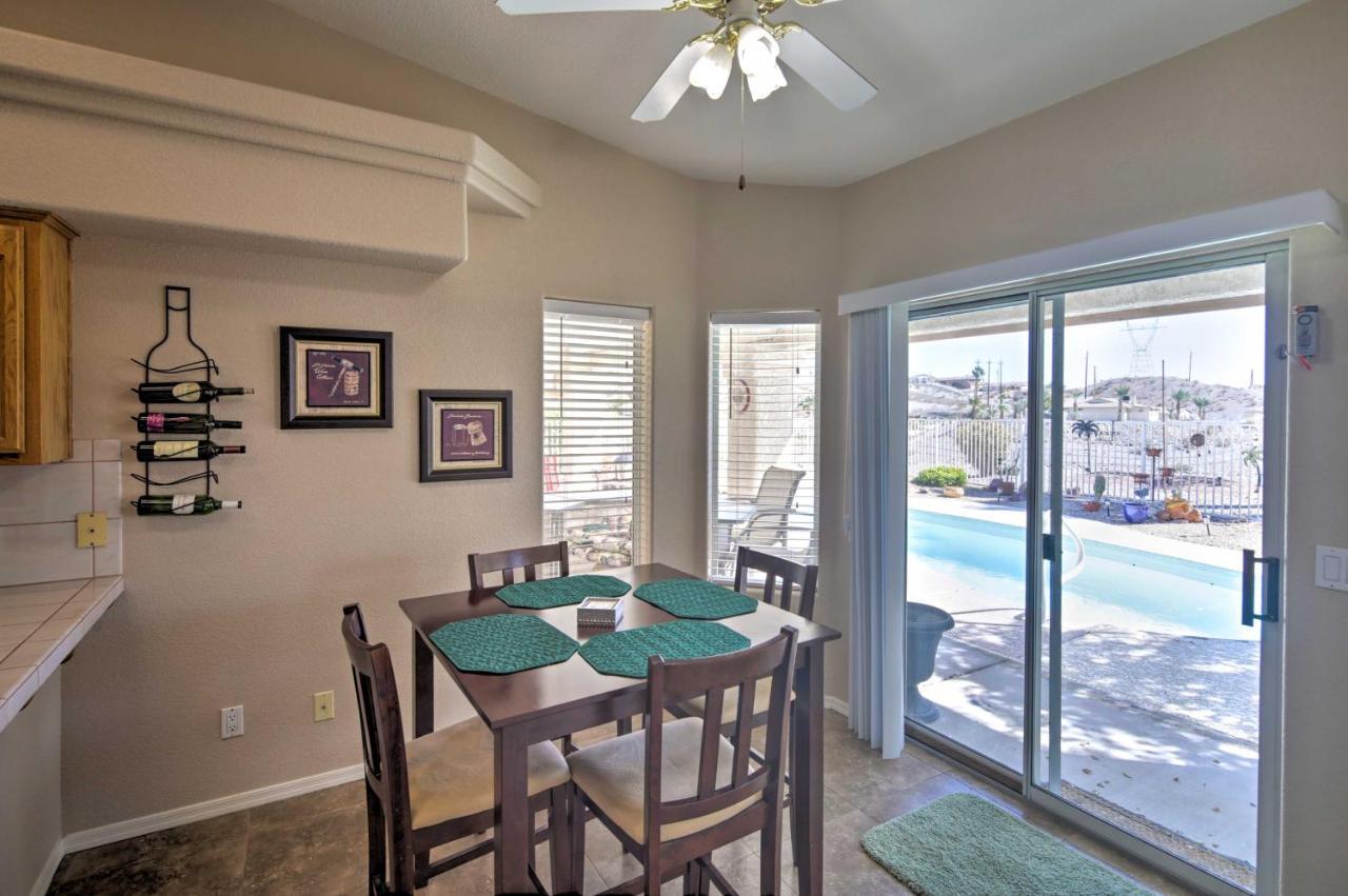 Modern With Pool, 4 Mi To Havasu Park! Holiday home *