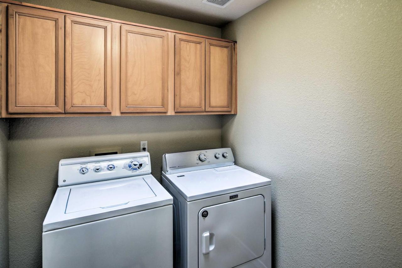 Havasu With Pool, Hot Tub And Mtn Views Holiday home *