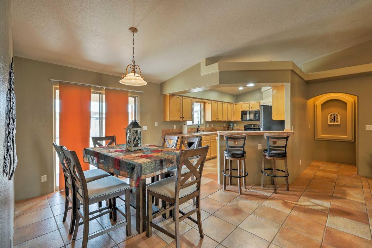 Holiday home Havasu Getaway With Patio - Hike, Swim, And Golf! *