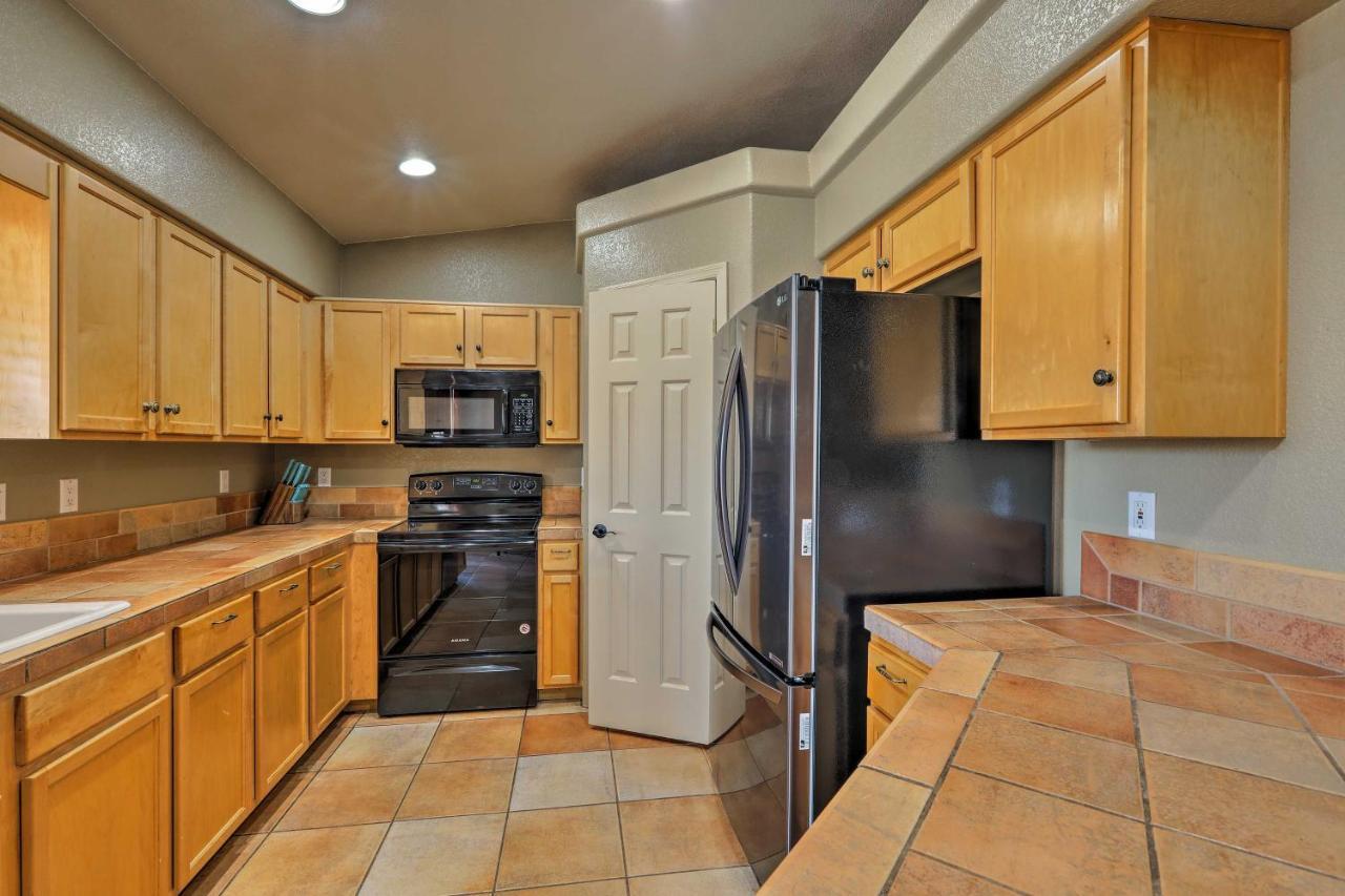 Havasu Getaway With Patio - Hike, Swim, And Golf! *