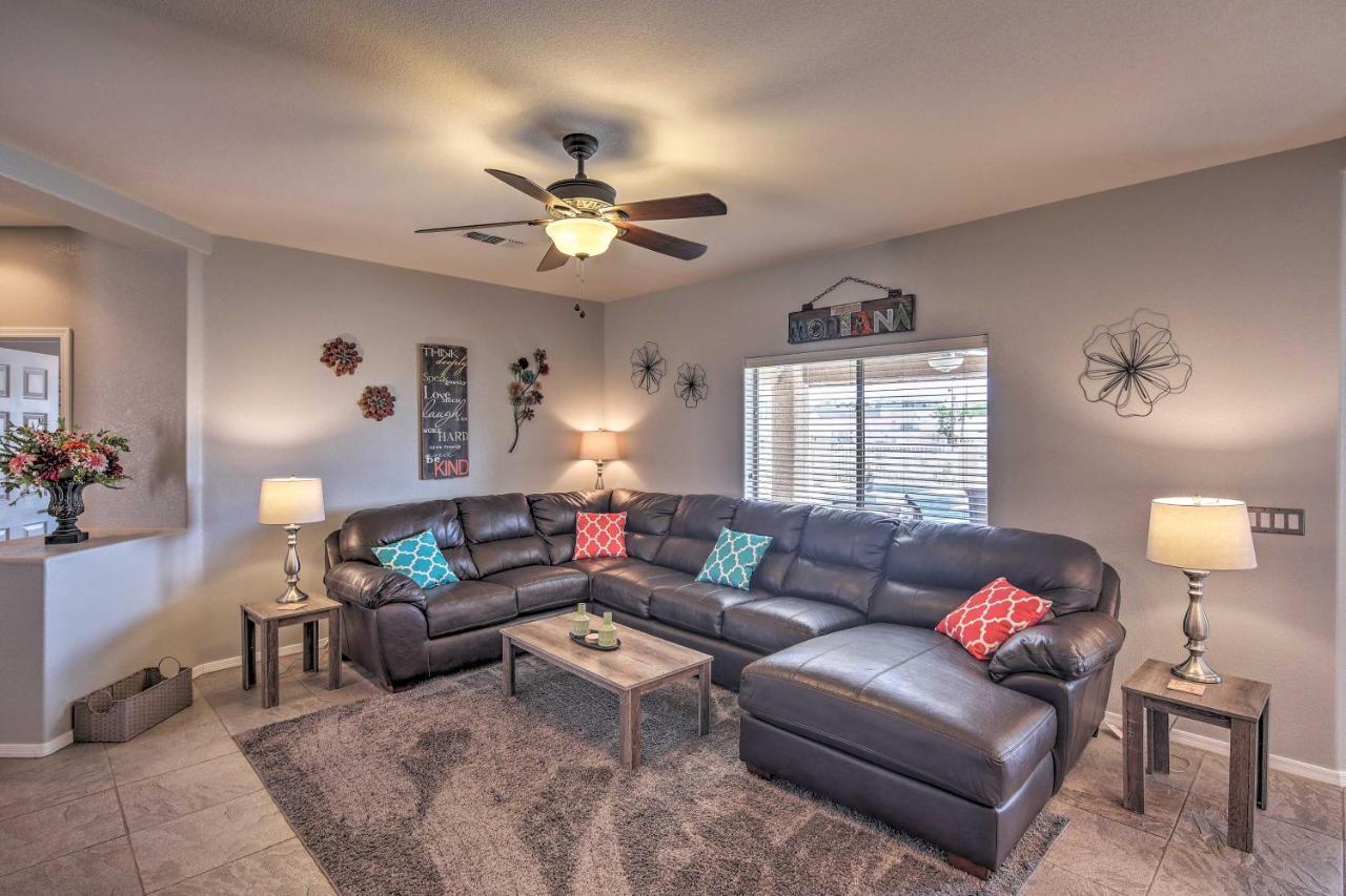 With Rooftop Balcony About 4 Mi To Havasu! Holiday home Lake Havasu City