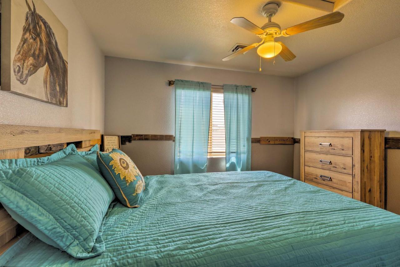 Havasu Getaway With Patio - Hike, Swim, And Golf!