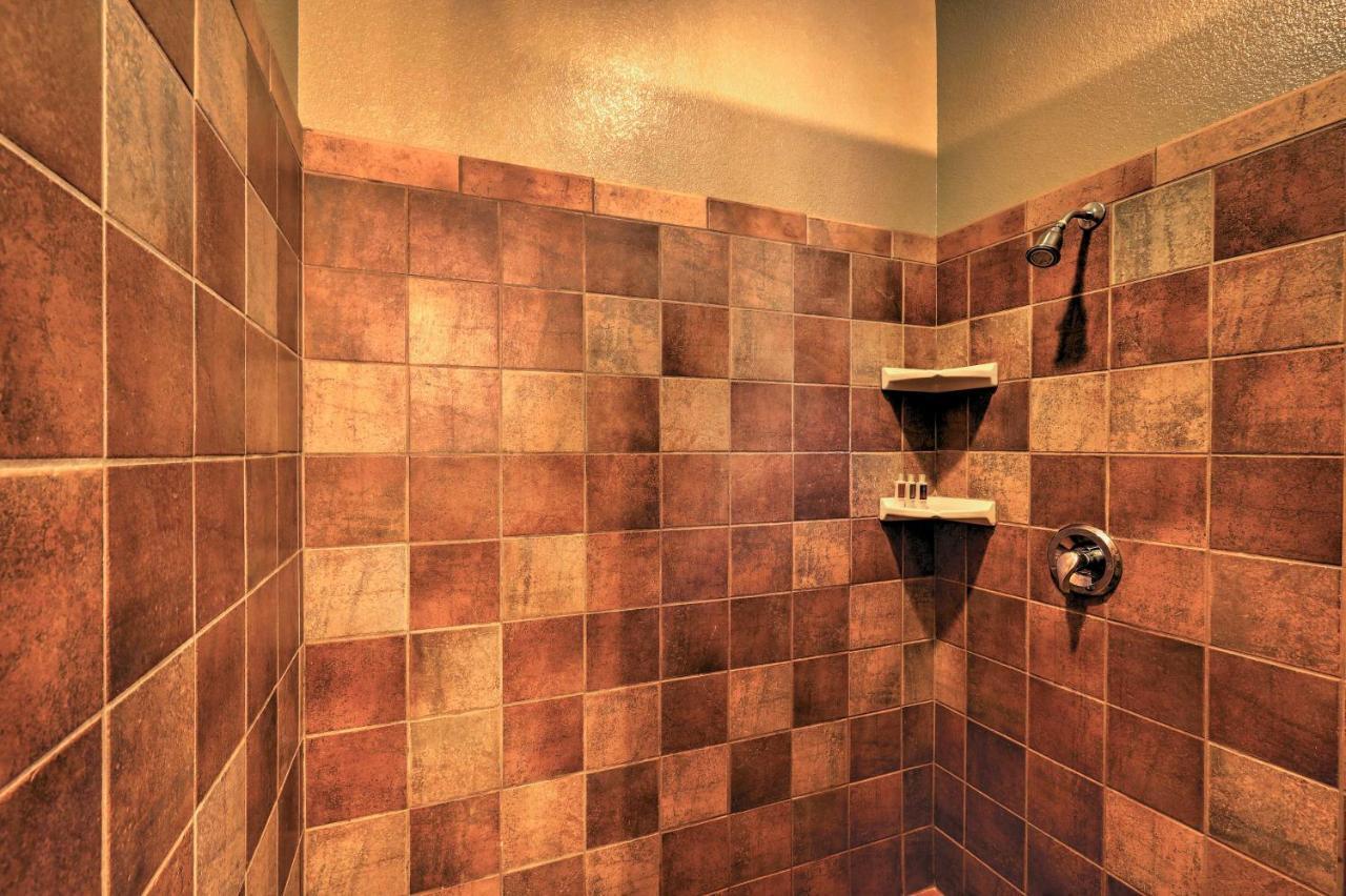 Havasu Getaway With Patio - Hike, Swim, And Golf! *