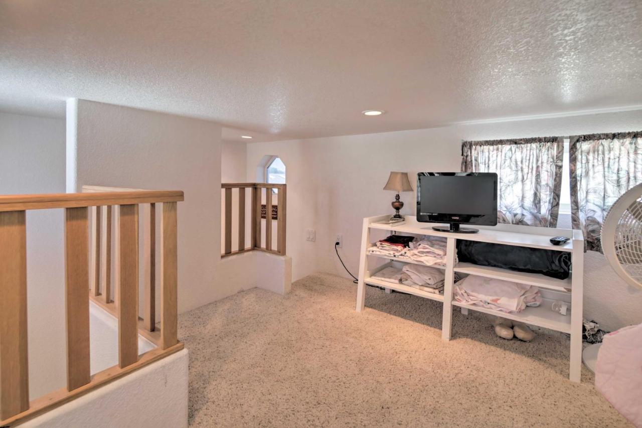 Havasu With And Mountain Views, Boat Launch Holiday home *