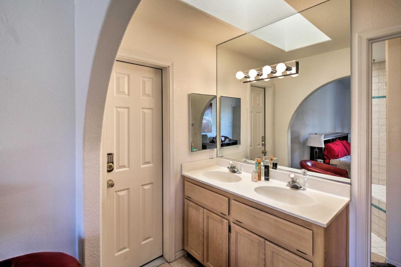 Holiday home Havasu With Rooftop Deck And Mountain Views! Lake Havasu City