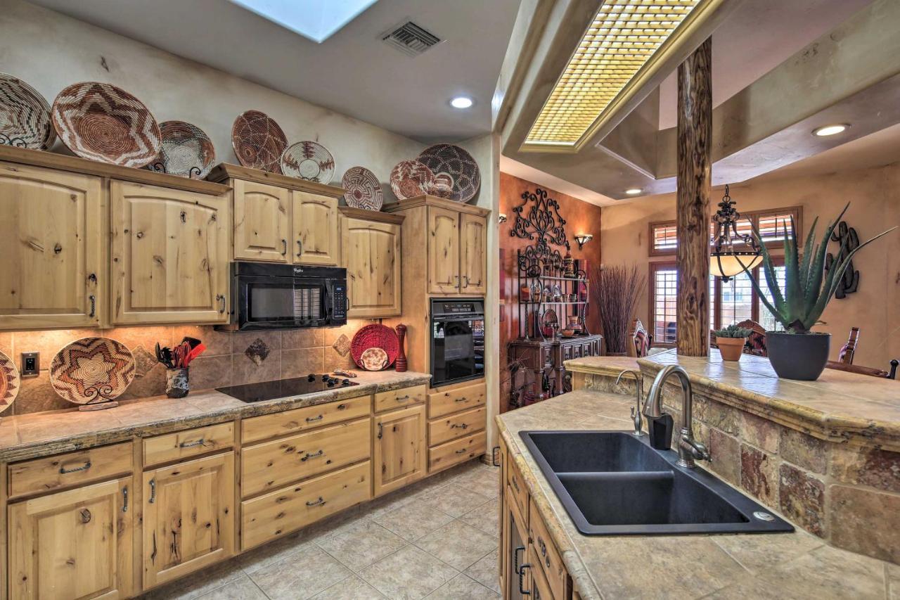 Pet-friendly Havasu Gem Patio, Grill And Yard Lake Havasu City