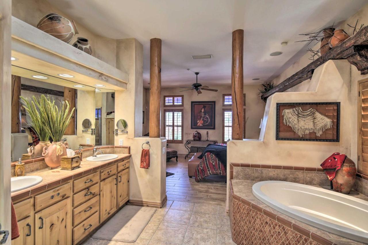 Pet-friendly Havasu Gem Patio, Grill And Yard Apartment
