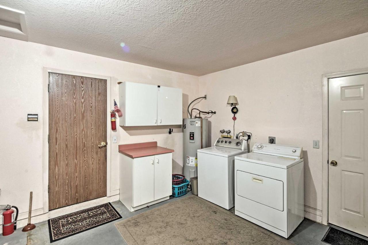 Havasu 1 Mi To Windsor Launch Holiday home Lake Havasu City
