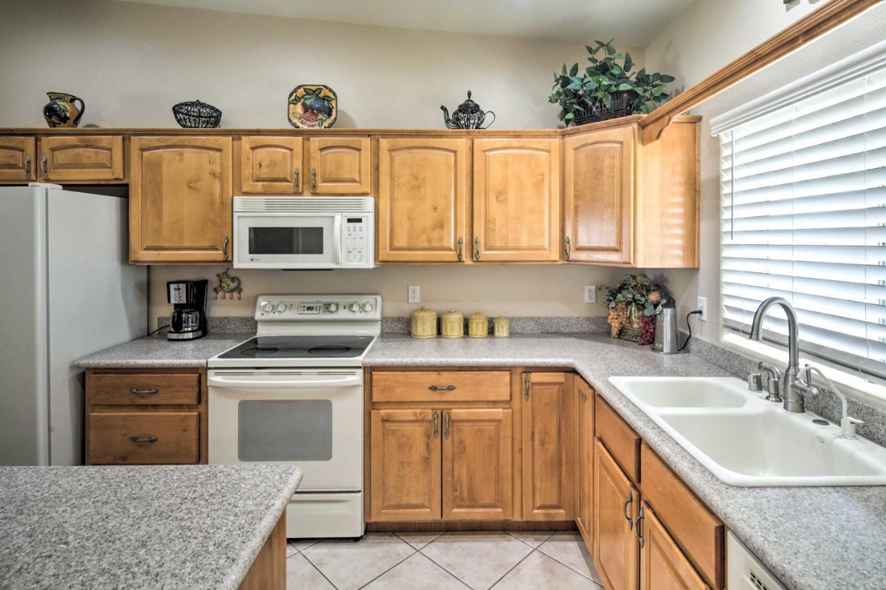 Pet-friendly Havasu Pool And Private Yard Holiday home *
