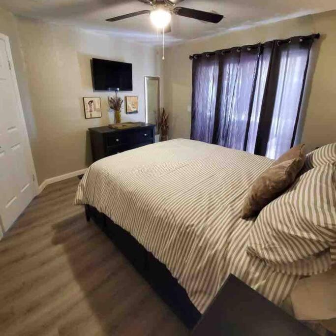 Havasu Retreat W Pool Everything Nearby! * Lake Havasu City