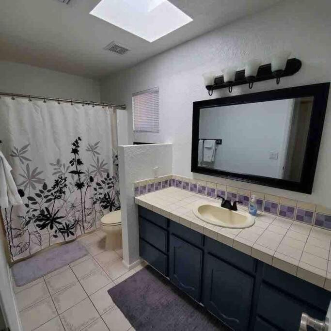 Holiday home Havasu Retreat W Pool Everything Nearby! *