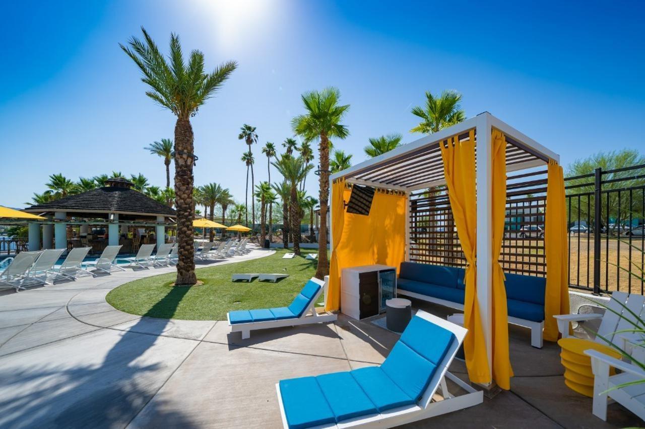 The Nautical Beachfront Resort 3*